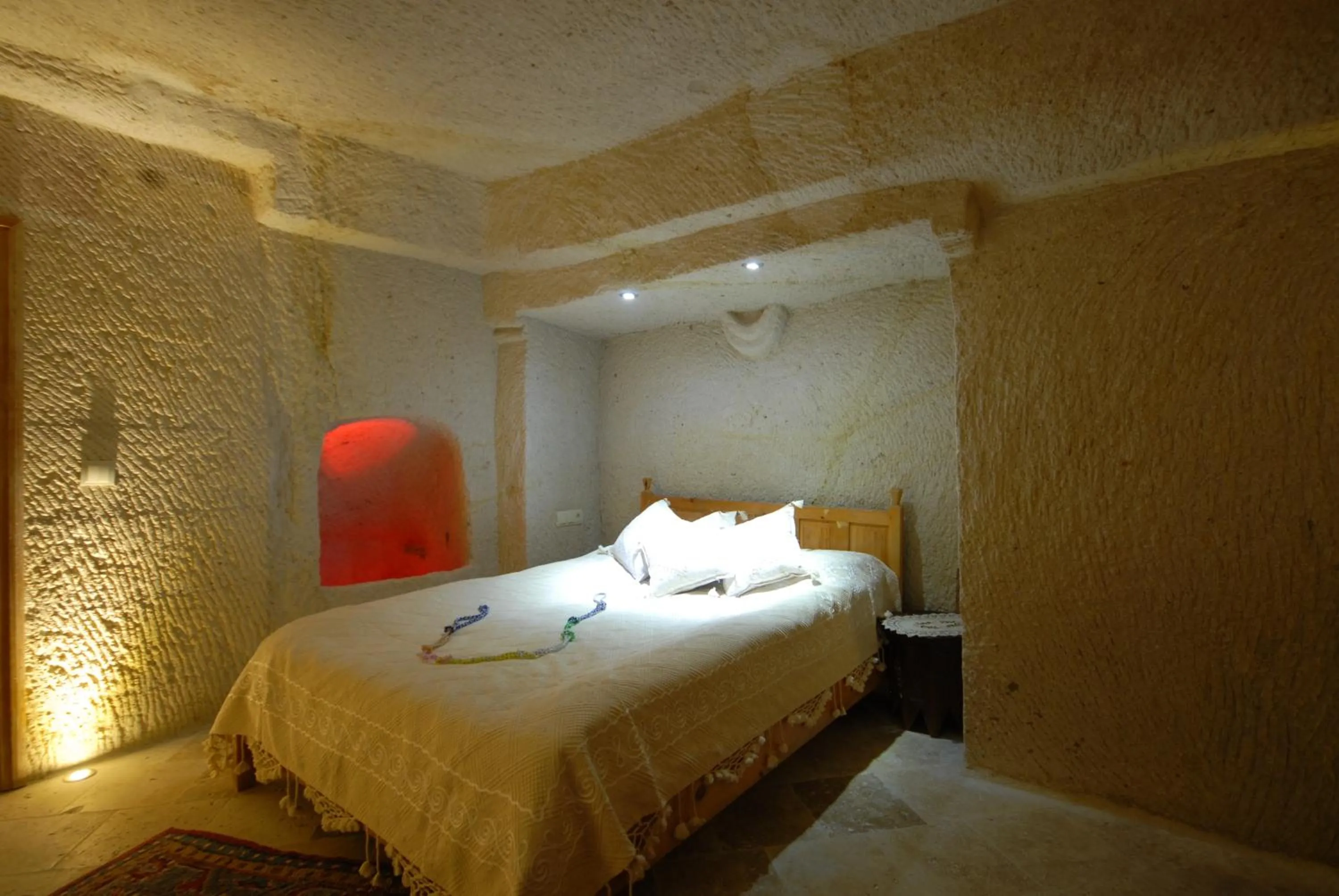 Bed in Arif Cave Hotel