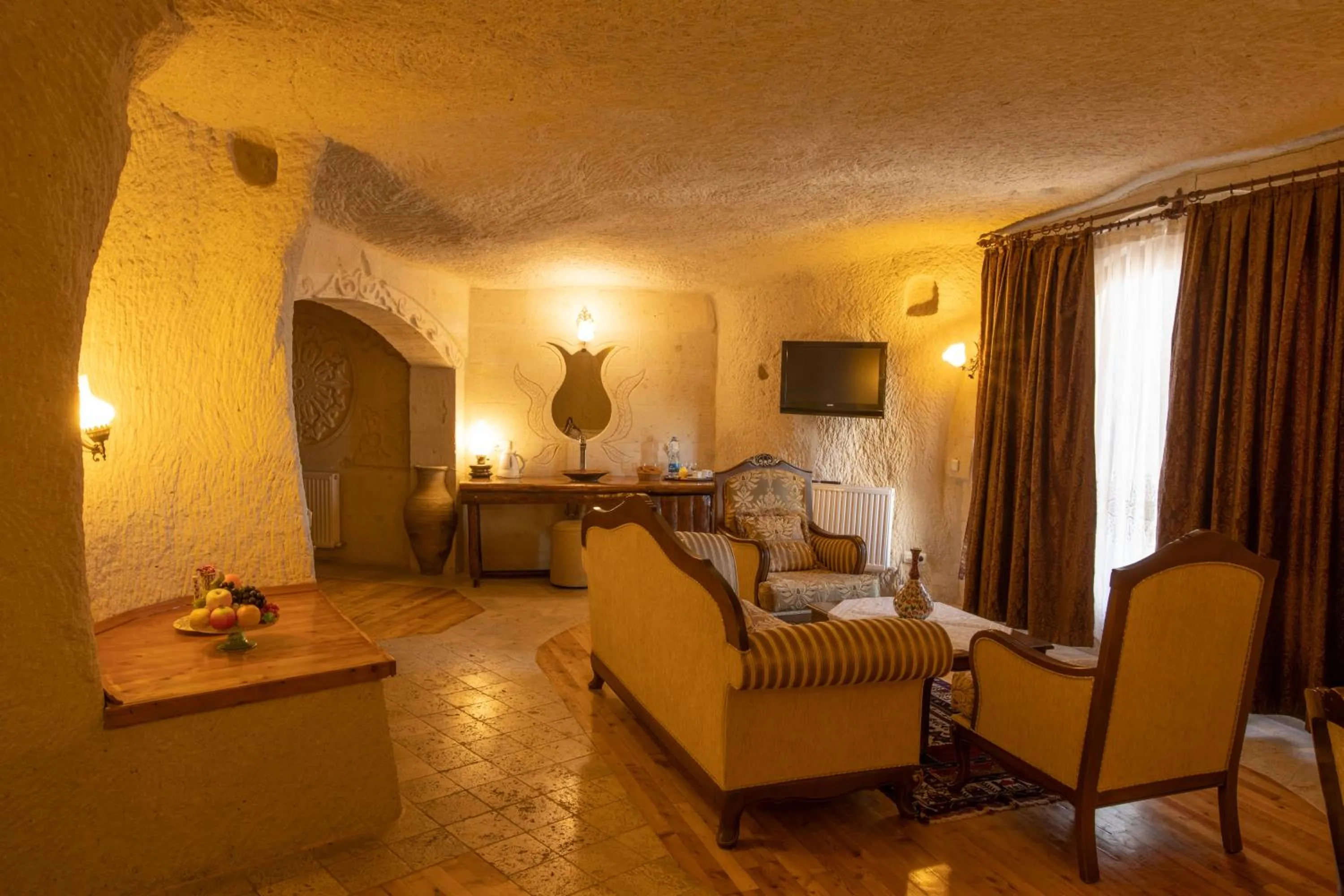 Living room in Arif Cave Hotel