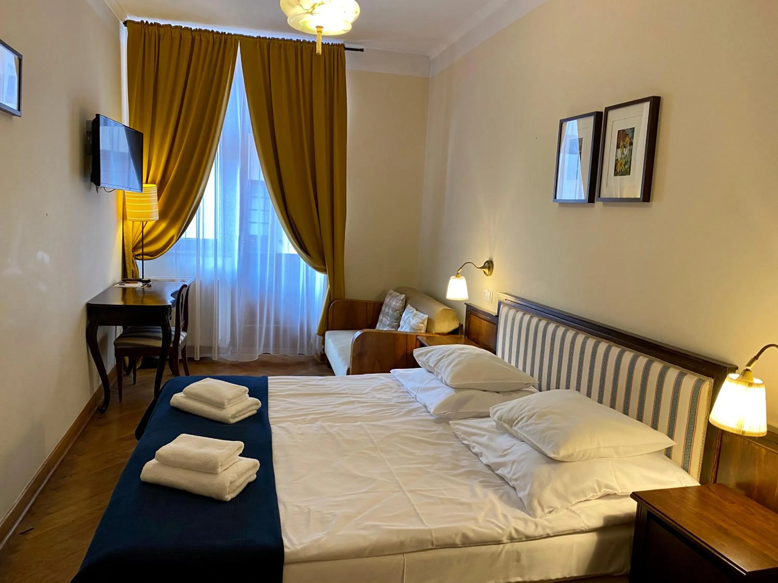 Bed in Gołębia 8 Residence