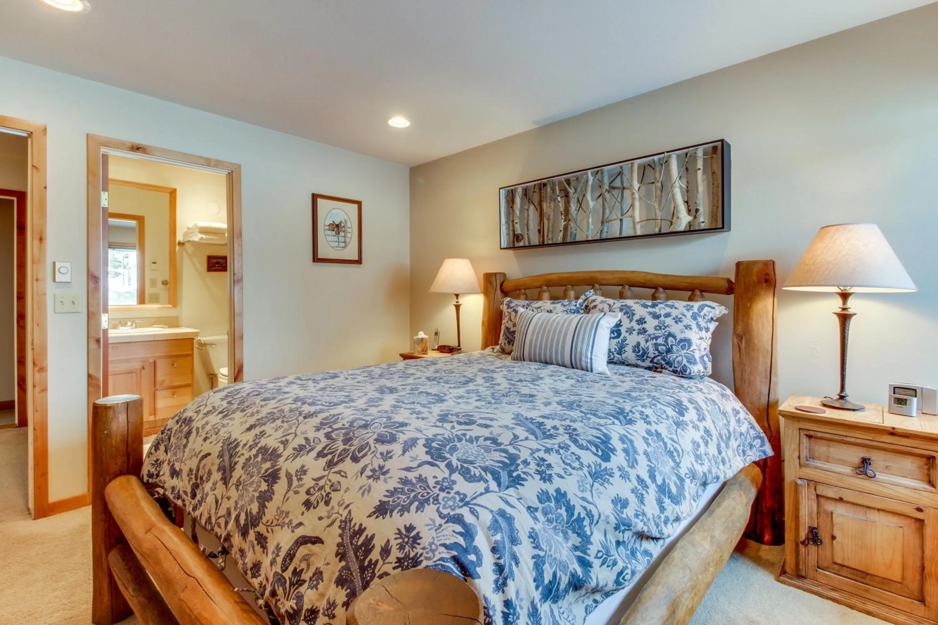 Bed in Bluff Mountain Charmer