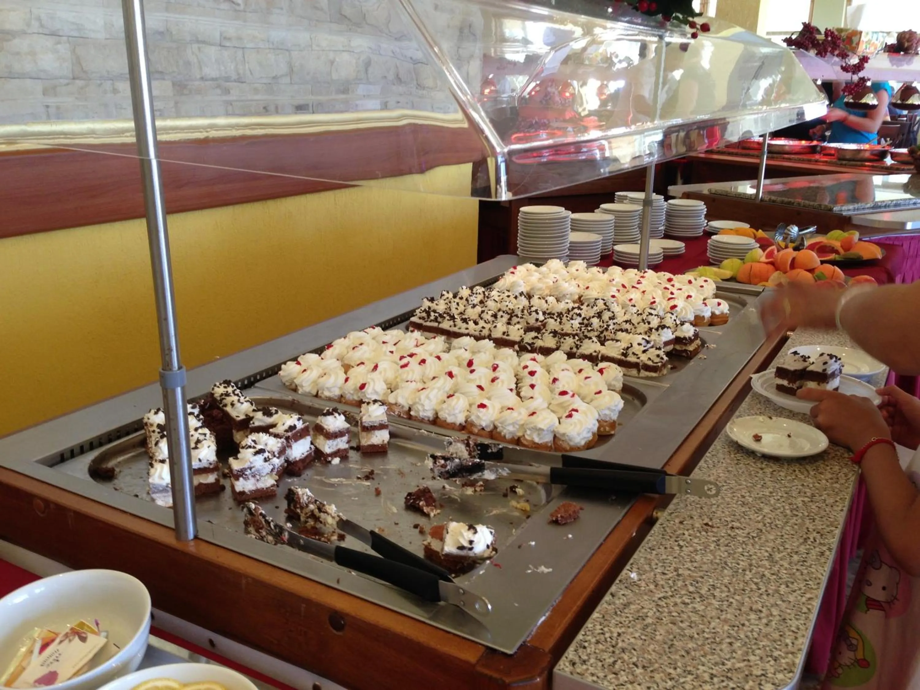 Food in Complex Modern All Inclusive