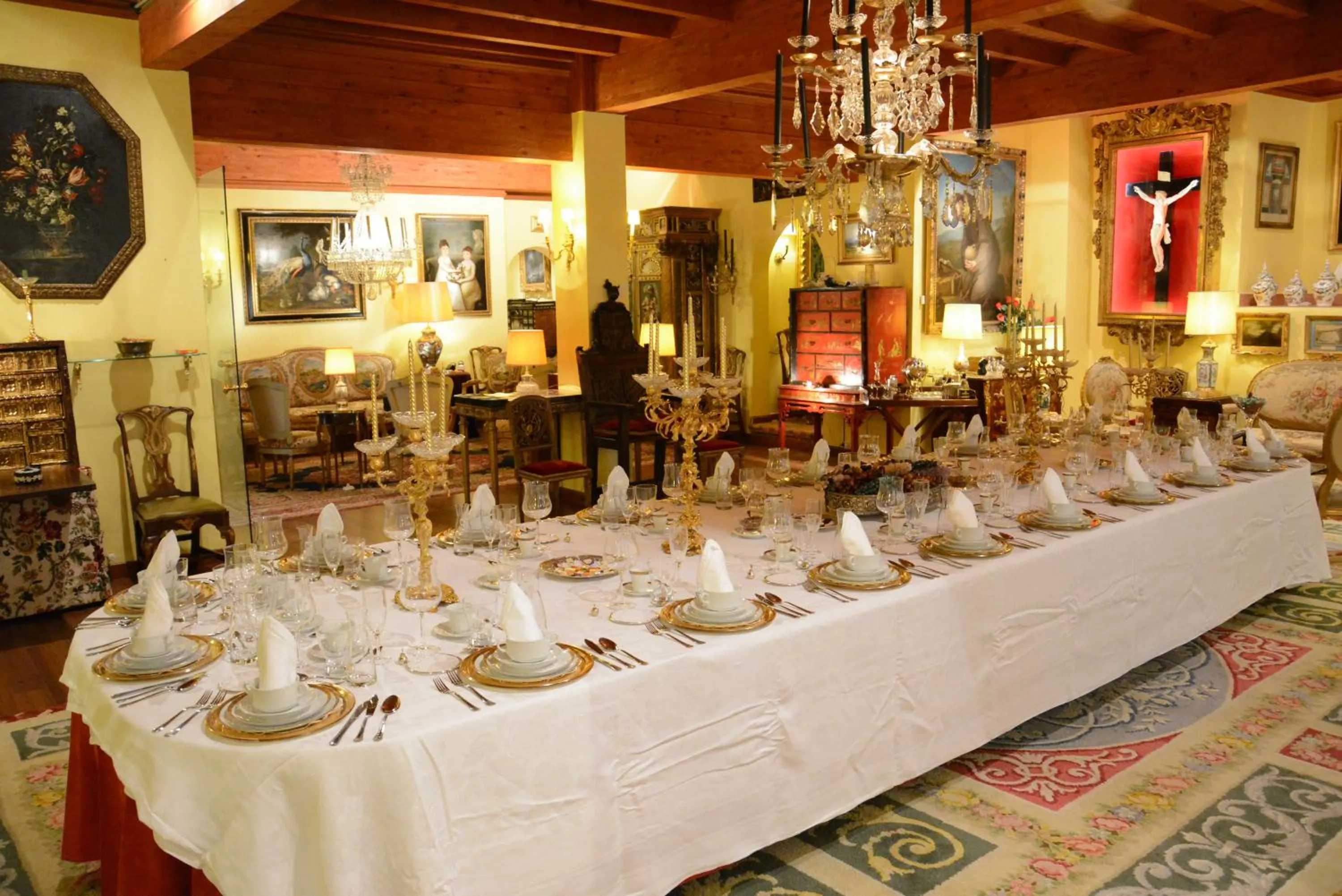 Restaurant/places to eat in Hotel la Fundacion