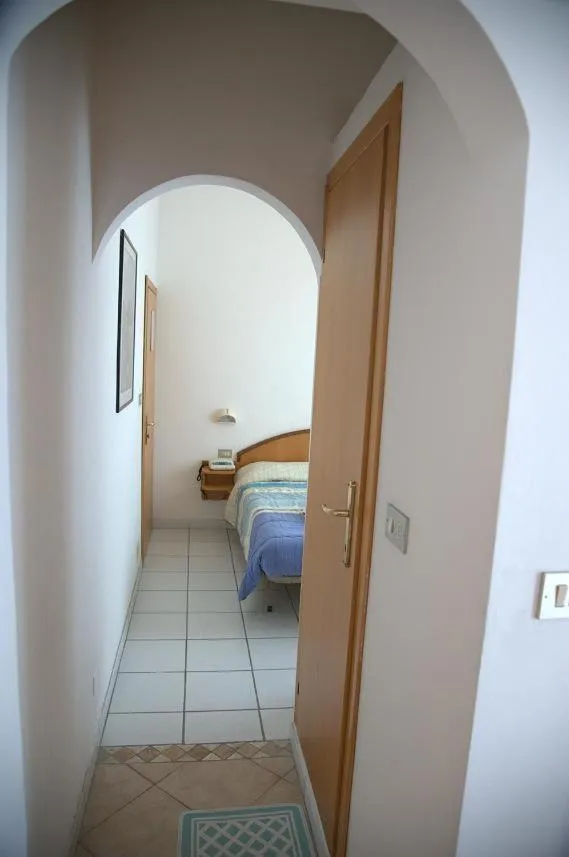 Hotel Annarita-mezza pensione plus- spiaggia inclusa