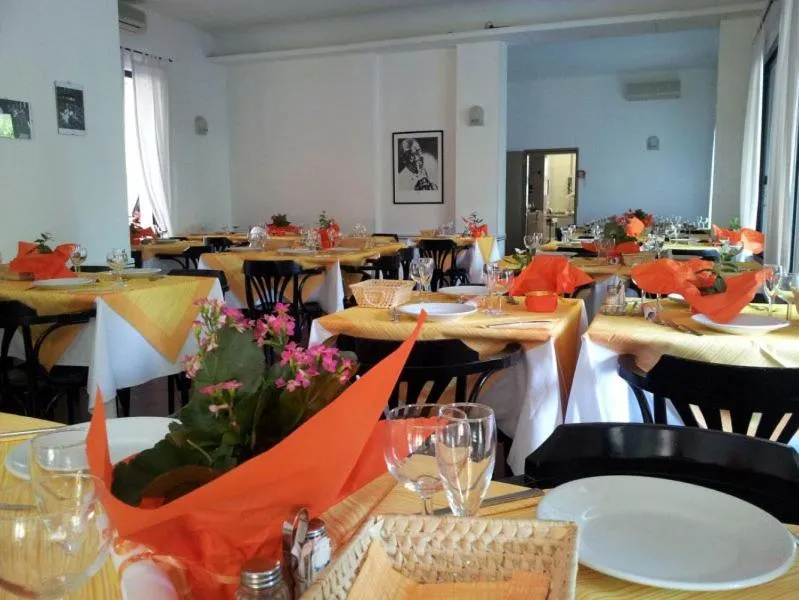 Food and drinks in Hotel Annarita-mezza pensione plus- spiaggia inclusa