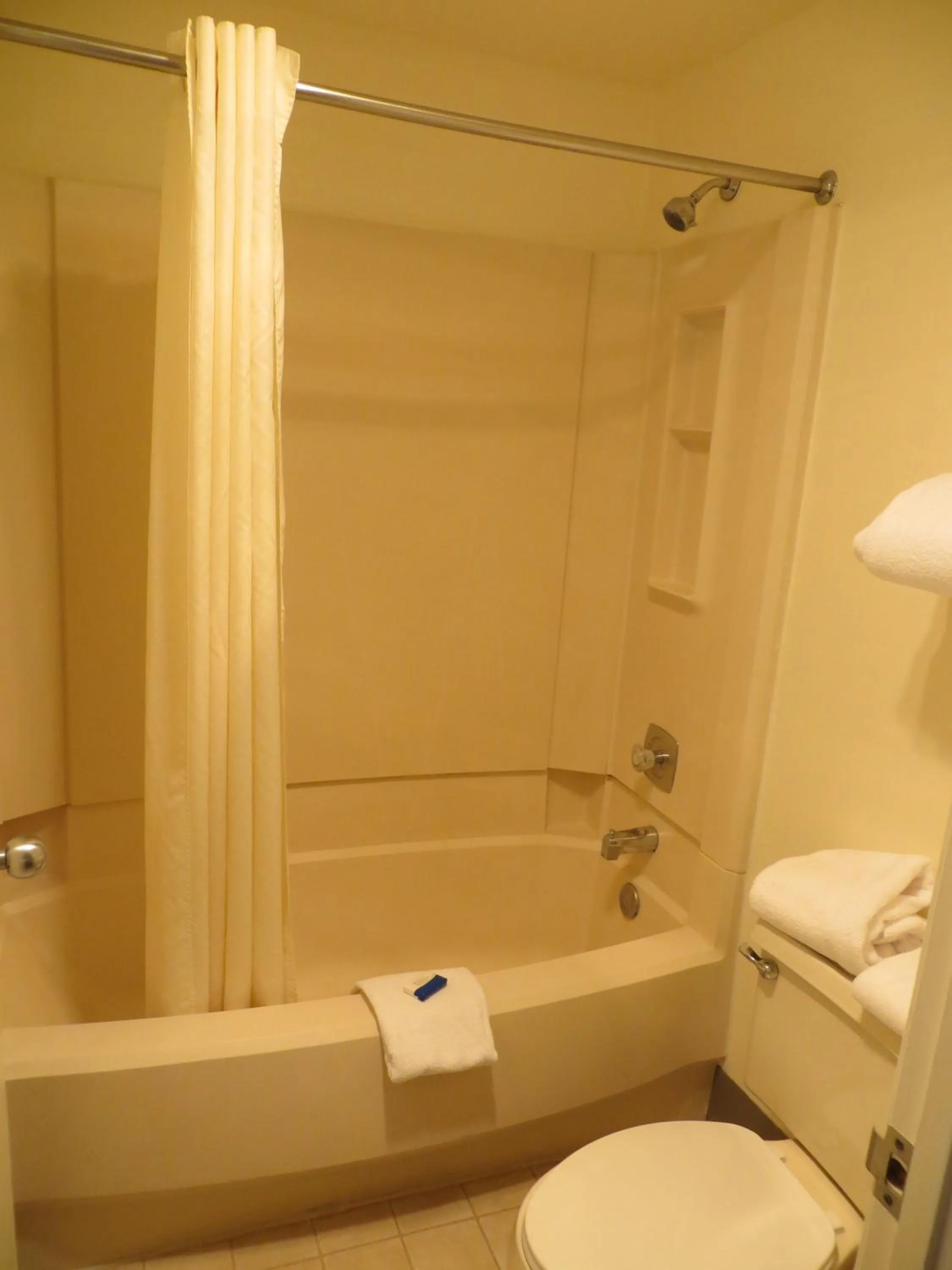 Bathroom in Bryce View Lodge Part of the Ruby's Inn Resort