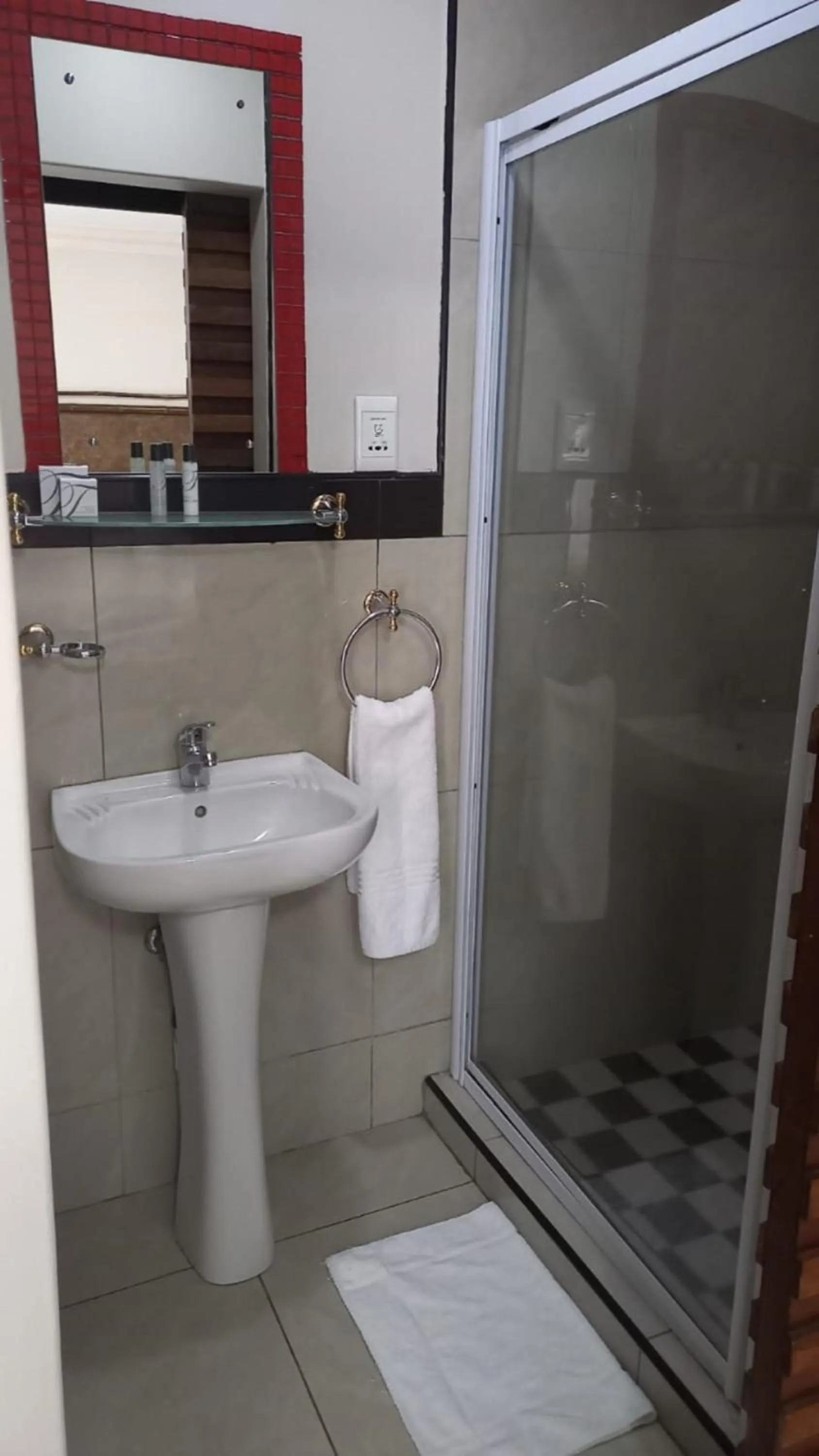 Shower in Midrand Conference Centre