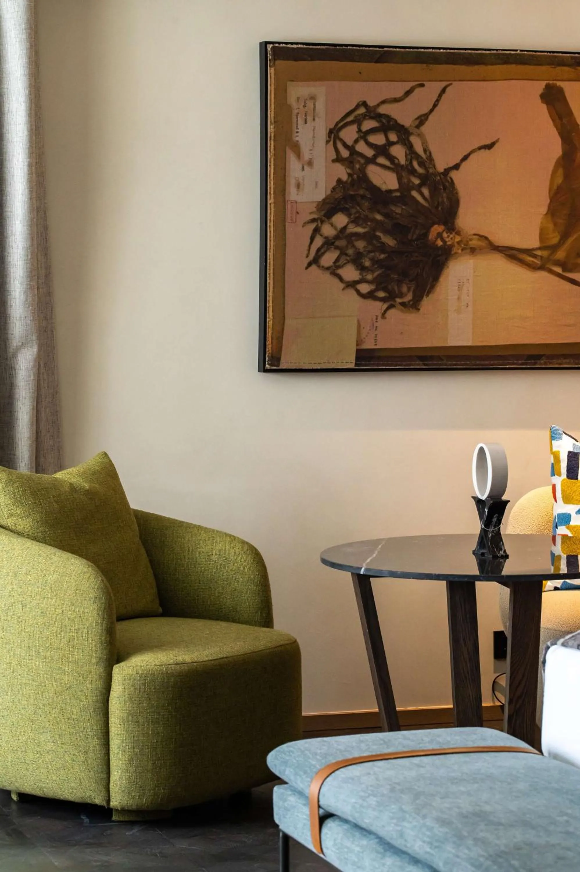 Photo of the whole room in The Winston Hotel