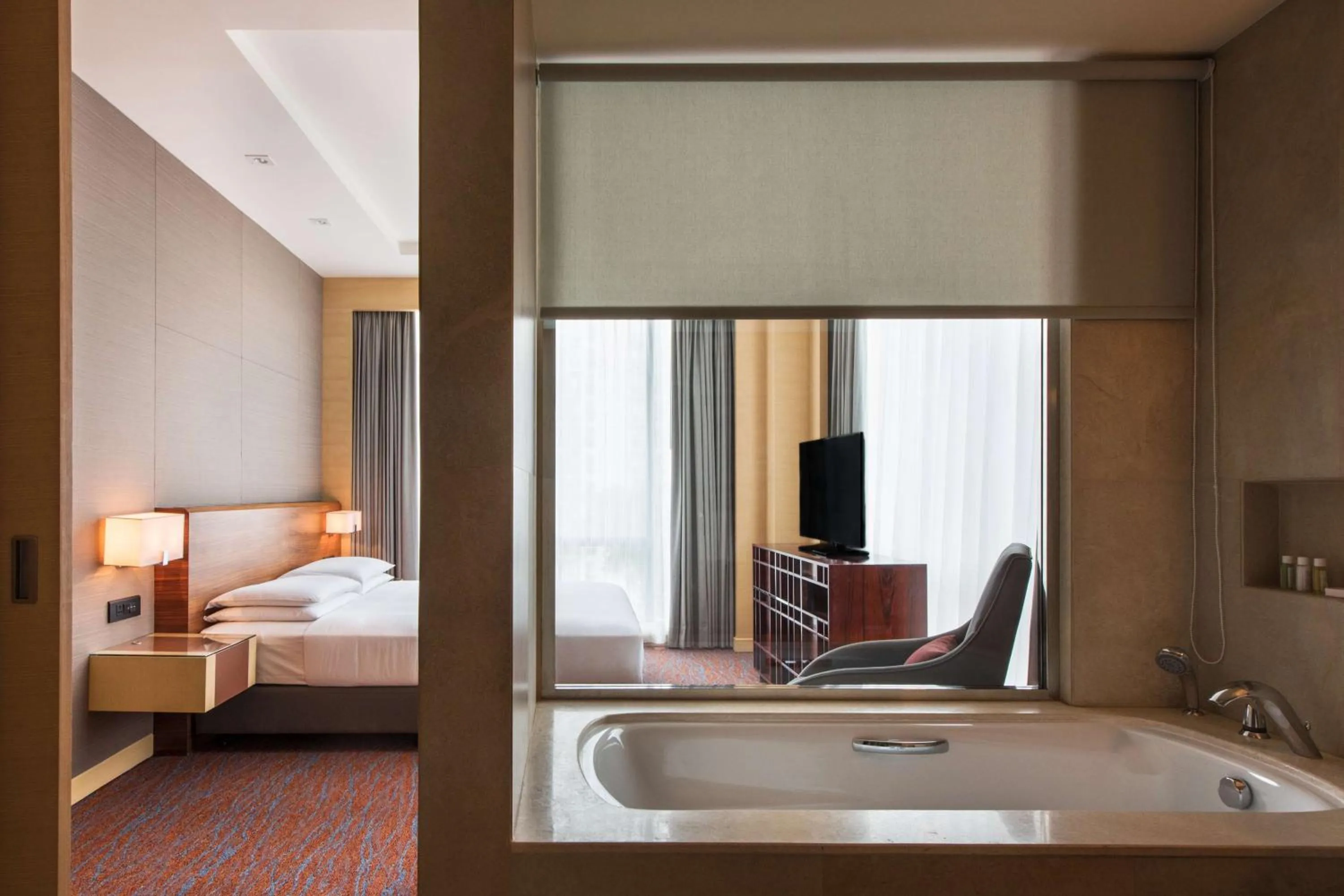 Photo of the whole room, Bed in Hyatt Regency Lucknow Gomti Nagar