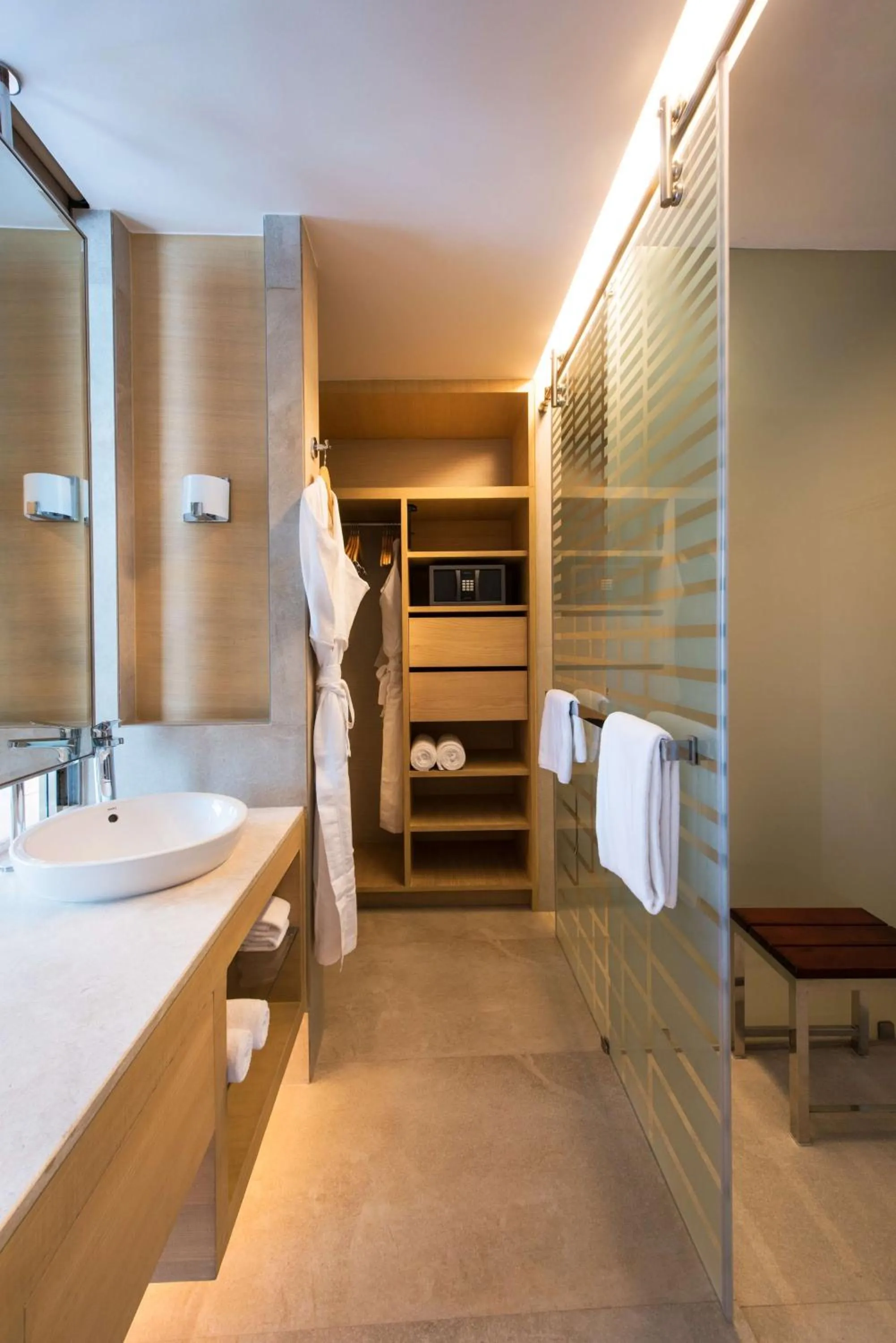 Bathroom in Hyatt Regency Lucknow Gomti Nagar