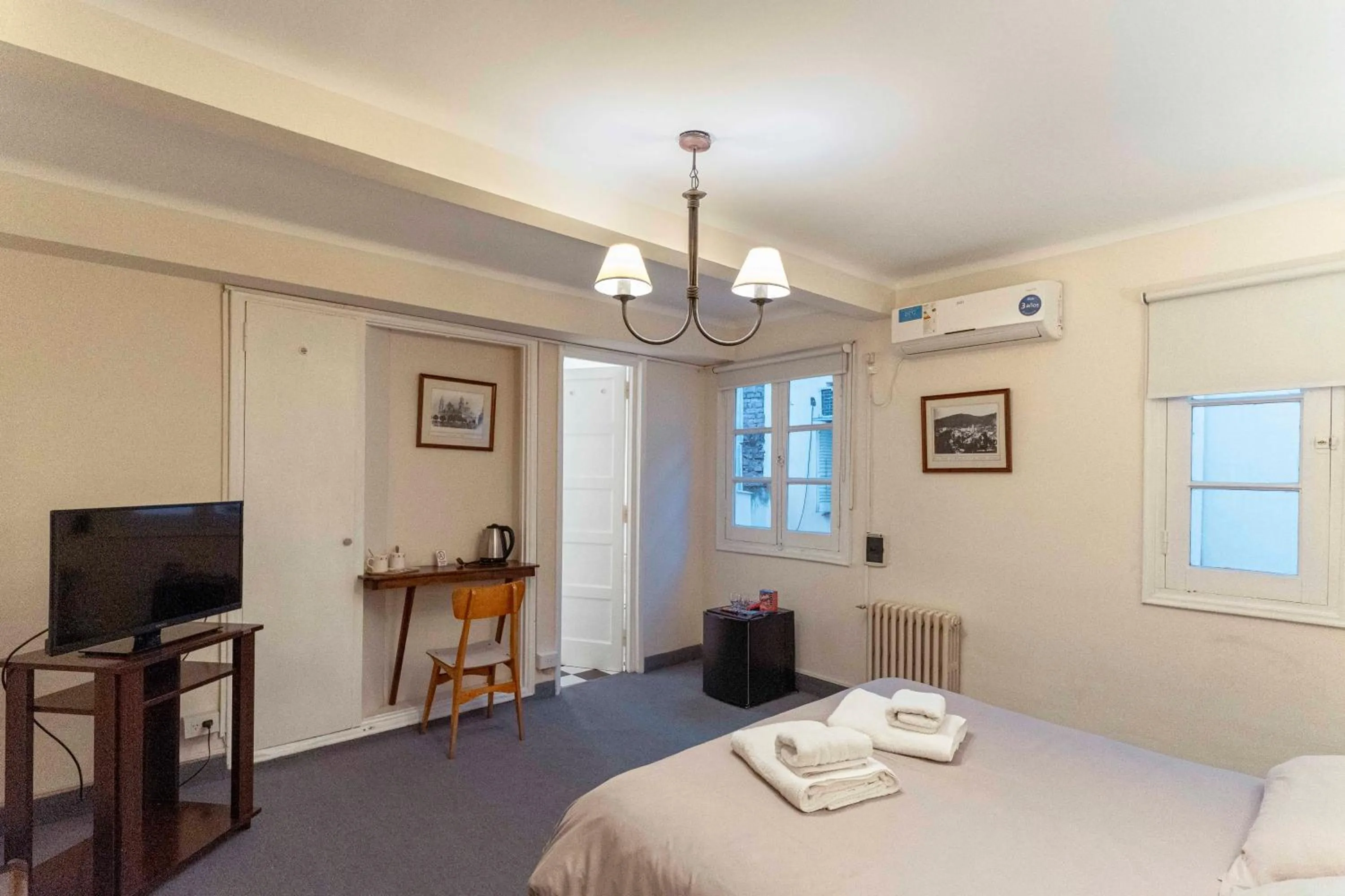 Bed in Hotel Colonial Salta