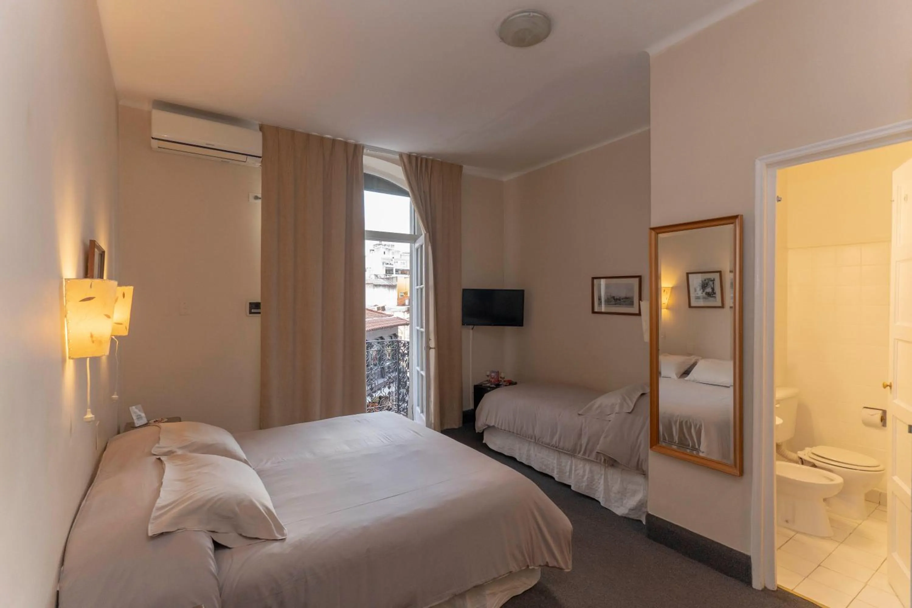 Bed in Hotel Colonial Salta