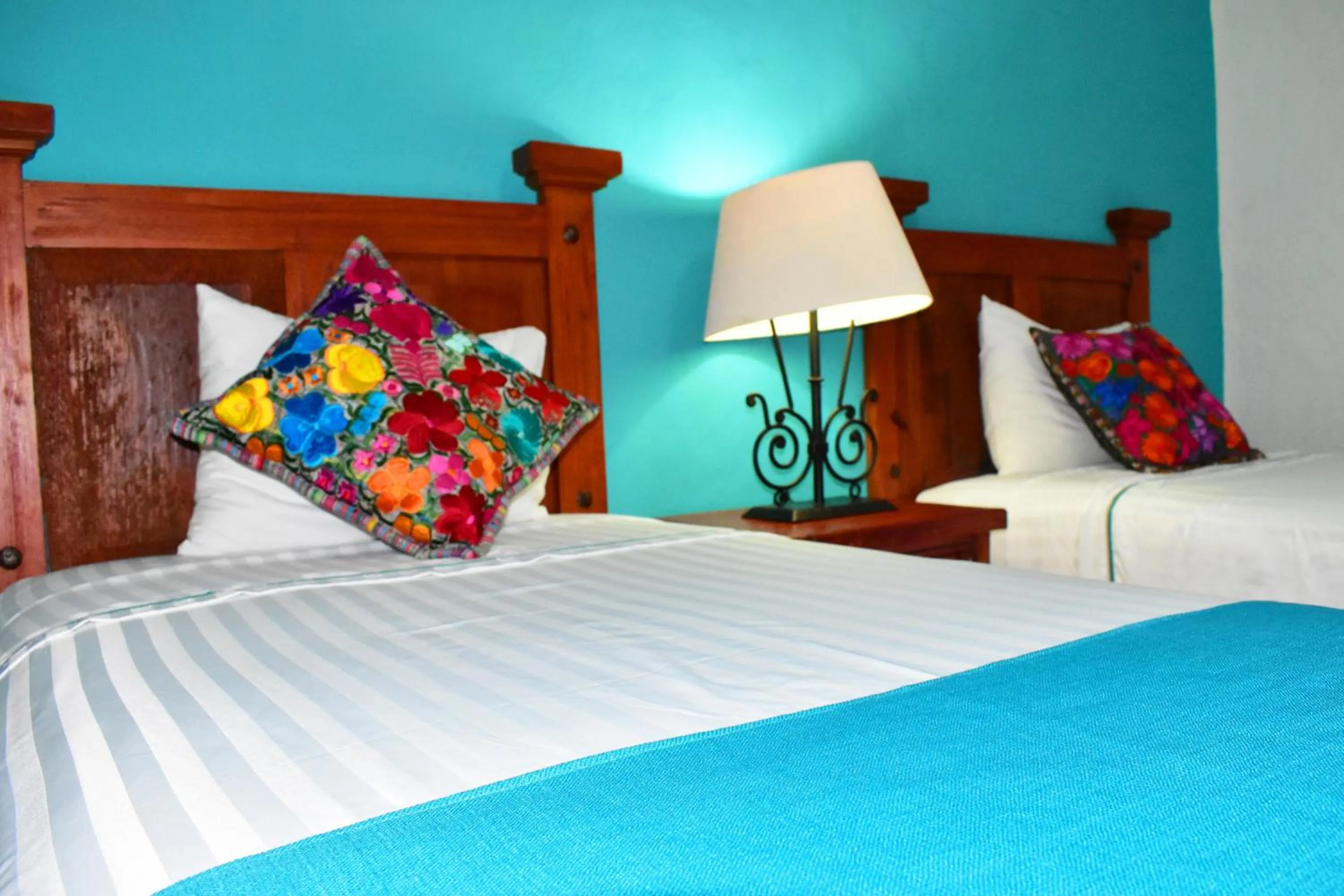 Bedroom, Bed in Hotel Casa Iguana Mismaloya