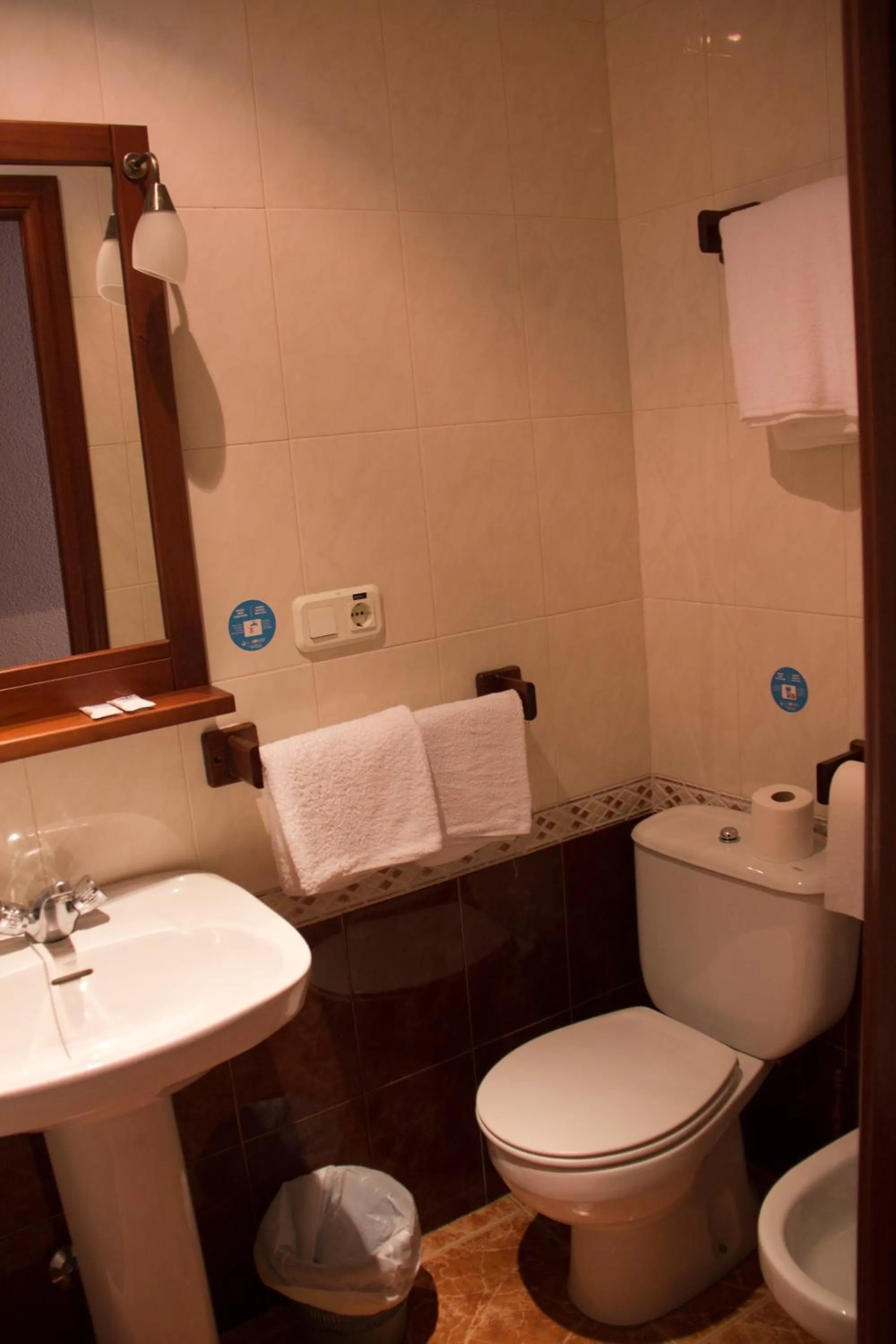 Bathroom in Hostal El Pilar