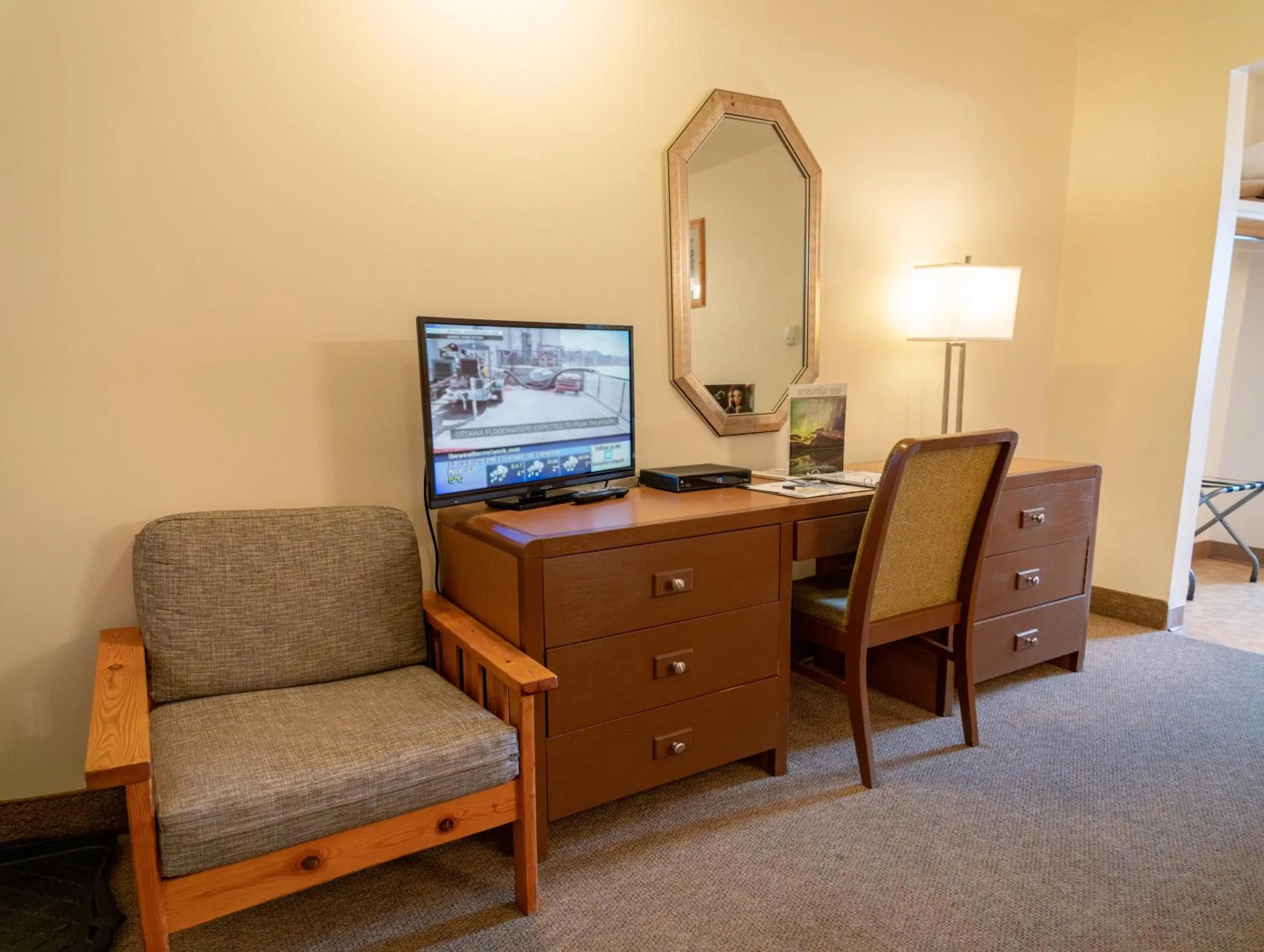 TV and multimedia in Rocky Mountain Ski Lodge