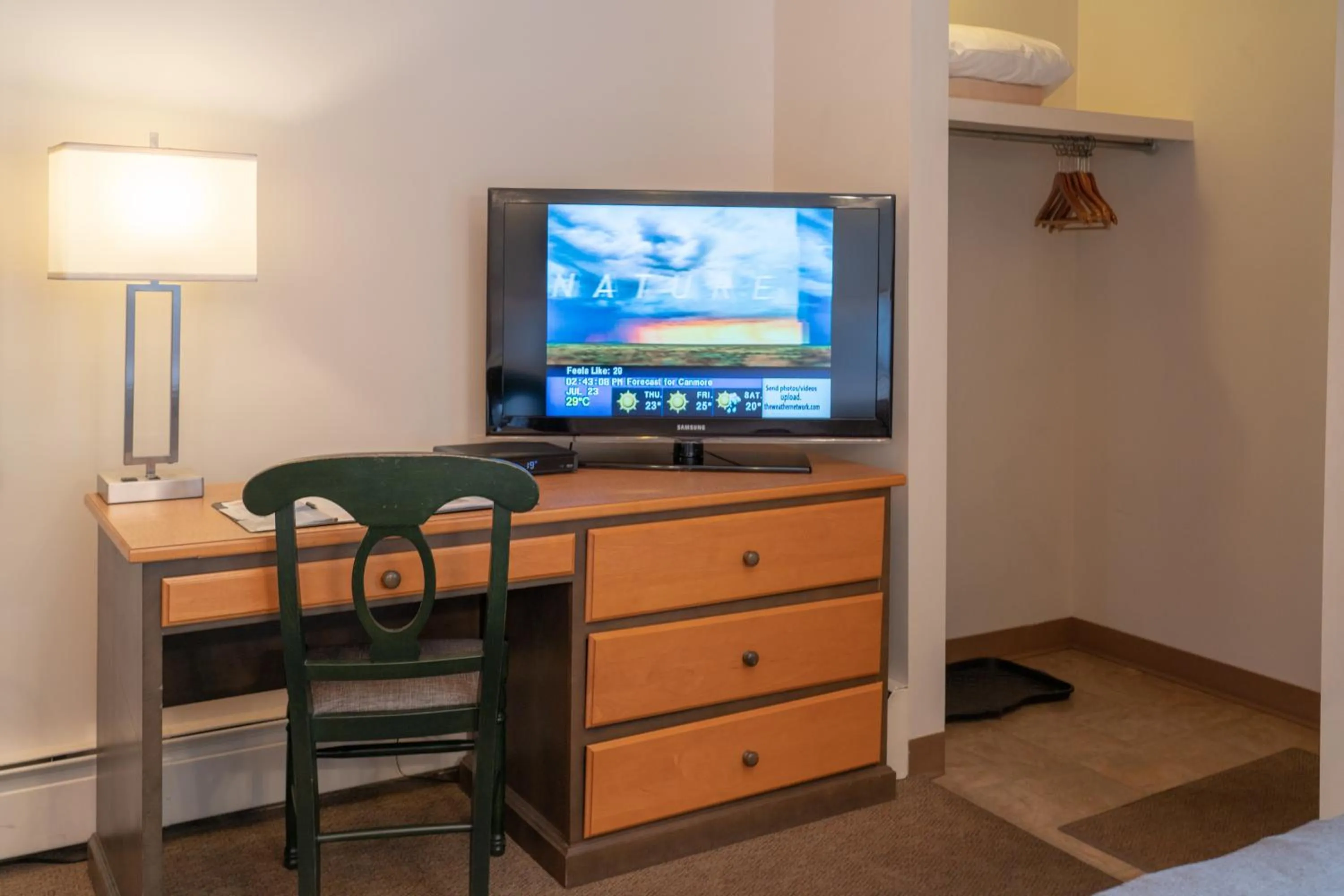 TV and multimedia in Rocky Mountain Ski Lodge