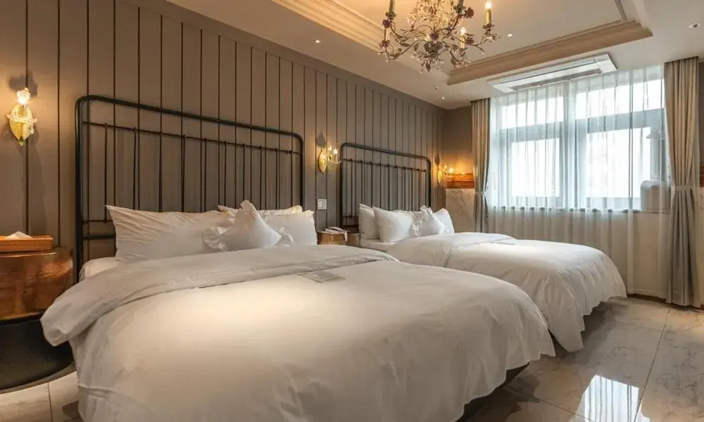 Signature Premium Suite Two-Bedroom (Breakfast Buffet PKG for 2) in Daegu February Hotel Dongseongro Signature Premium Suite Two-Bedroom (Breakfast Buffet PKG for 2) in Daegu February Hotel Dongseongro