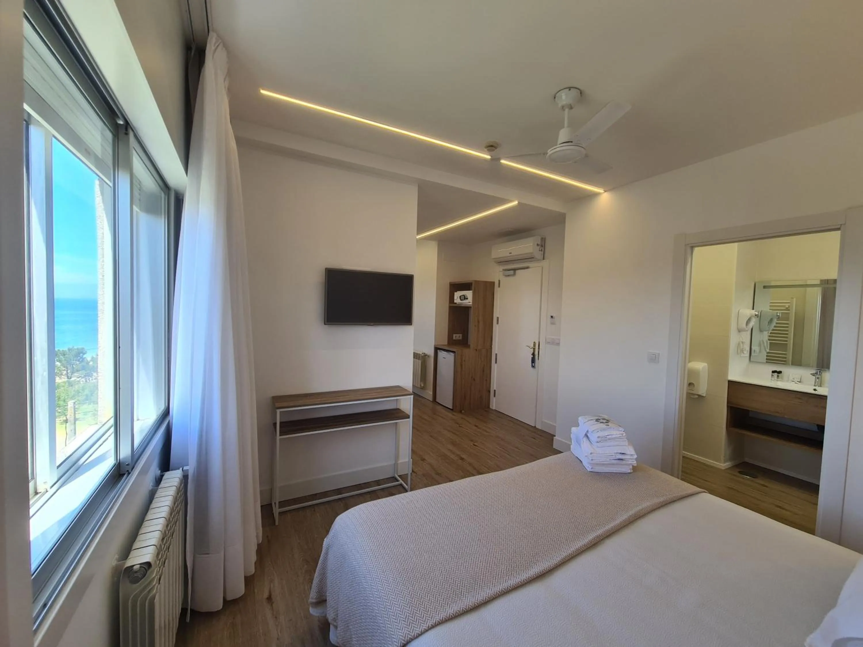 Photo of the whole room, Bed in Hotel Mar Azul