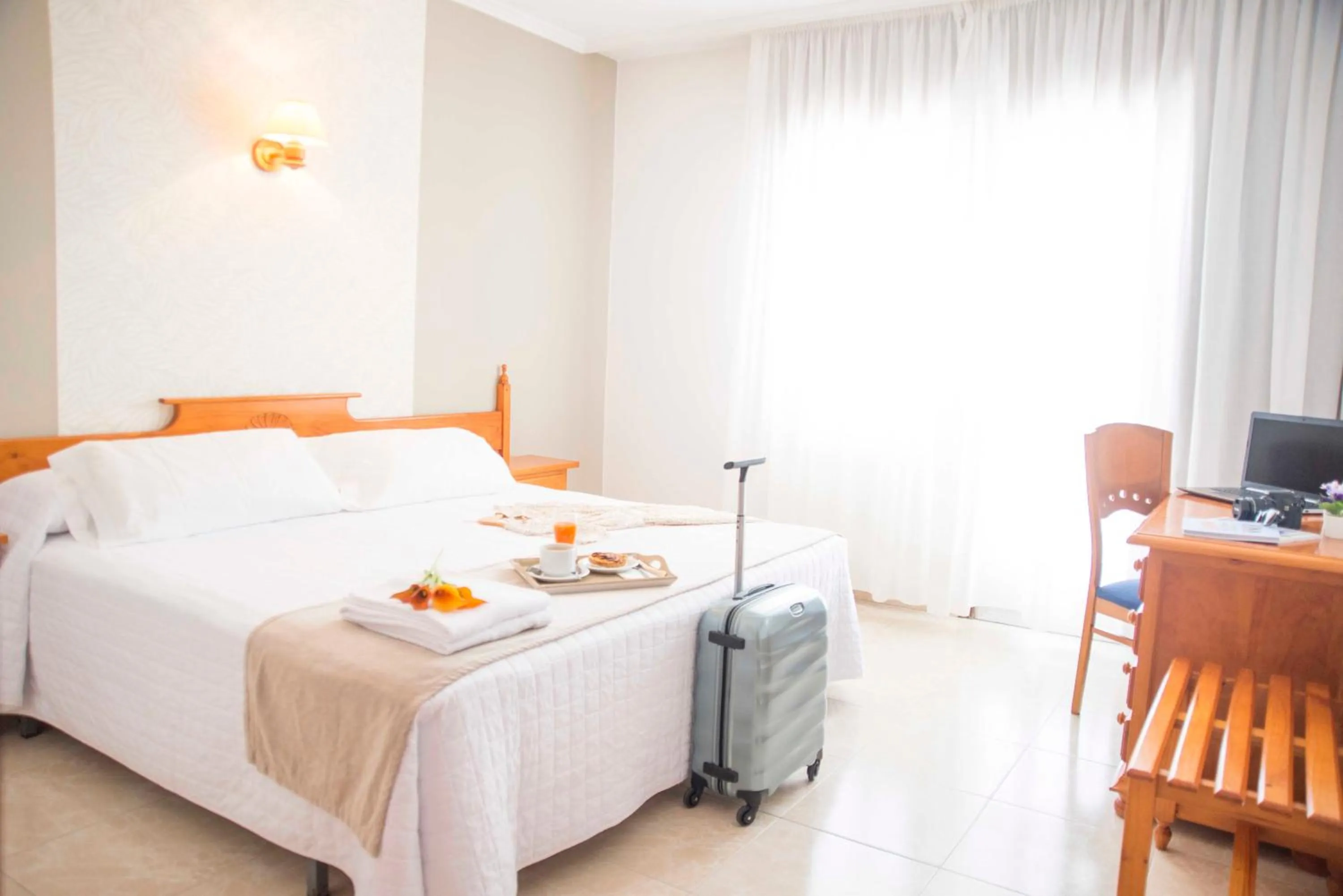 Double or Twin Room with Terrace and Sea View in Hotel Mar Azul