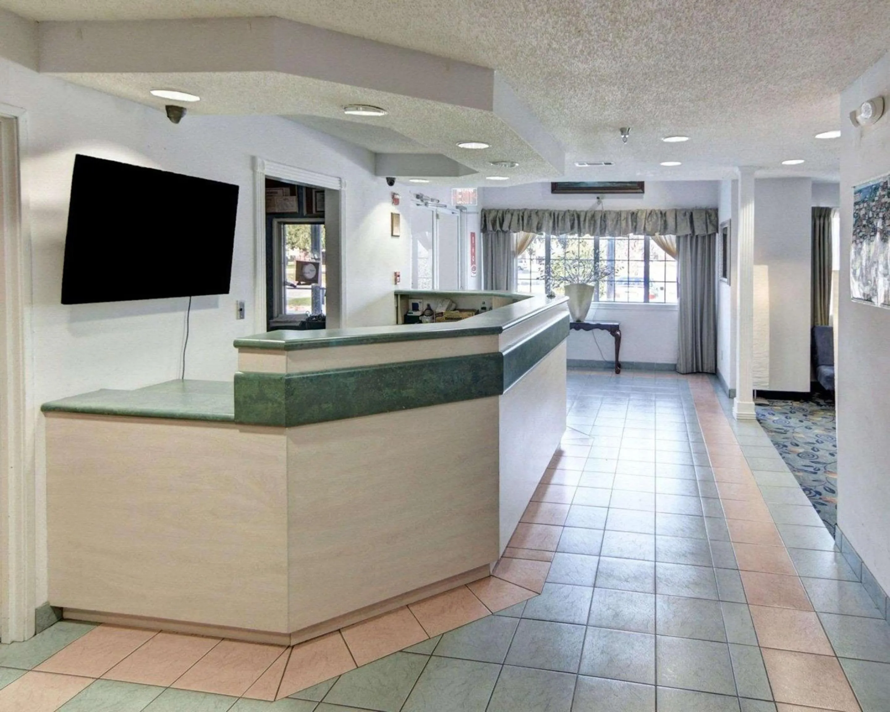 Lobby or reception in Rodeway Inn & Suites Lewisville I-35