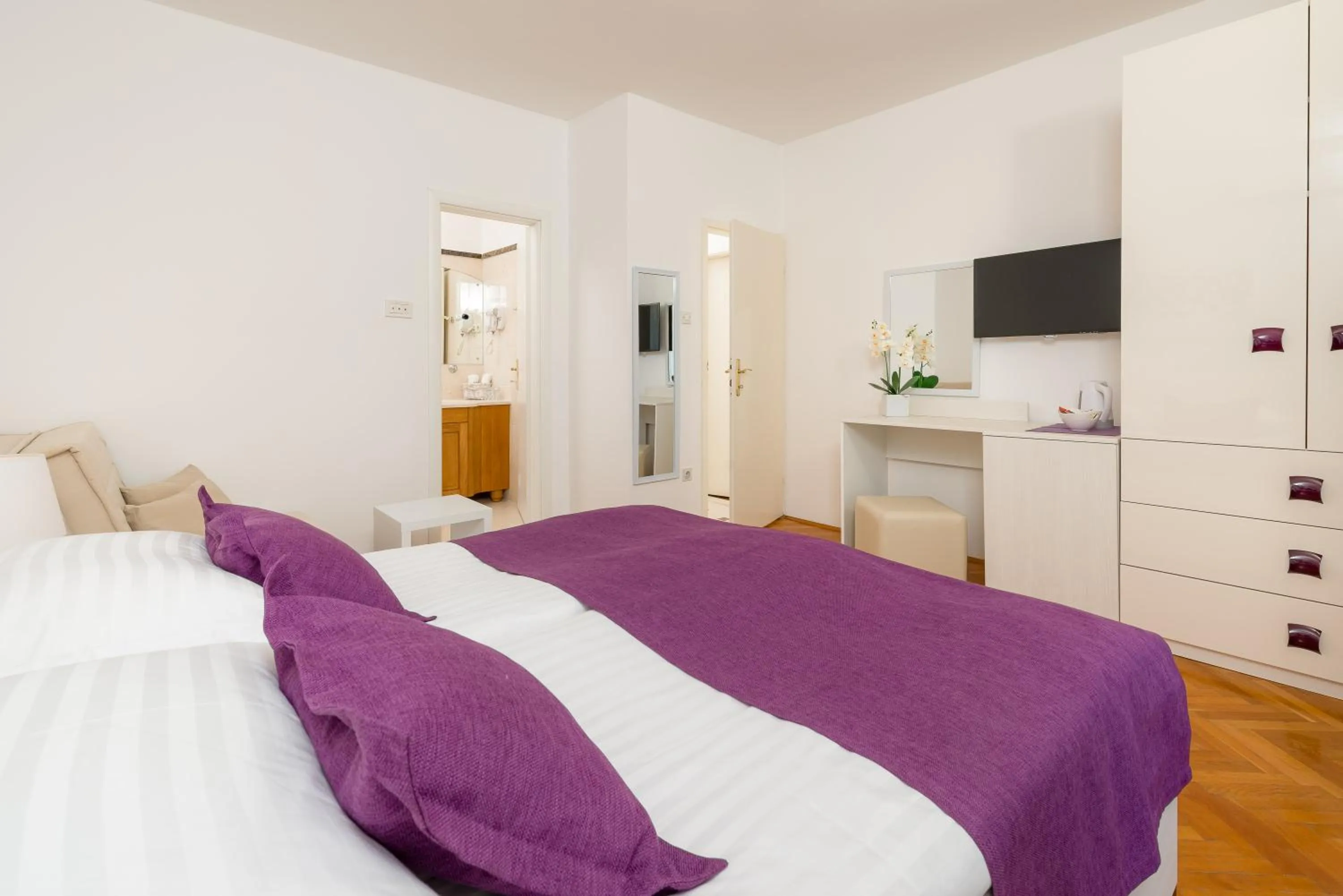 Photo of the whole room, Bed in B&B Aurora