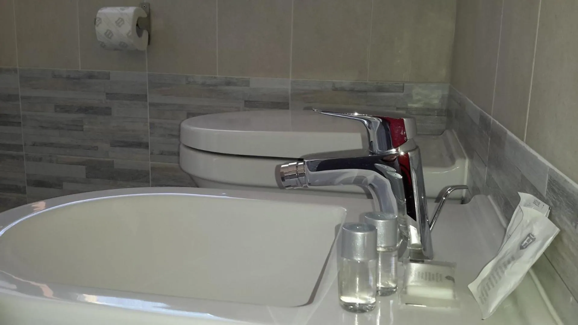 Bathroom in Hotel La Ruota Dei Pavoni