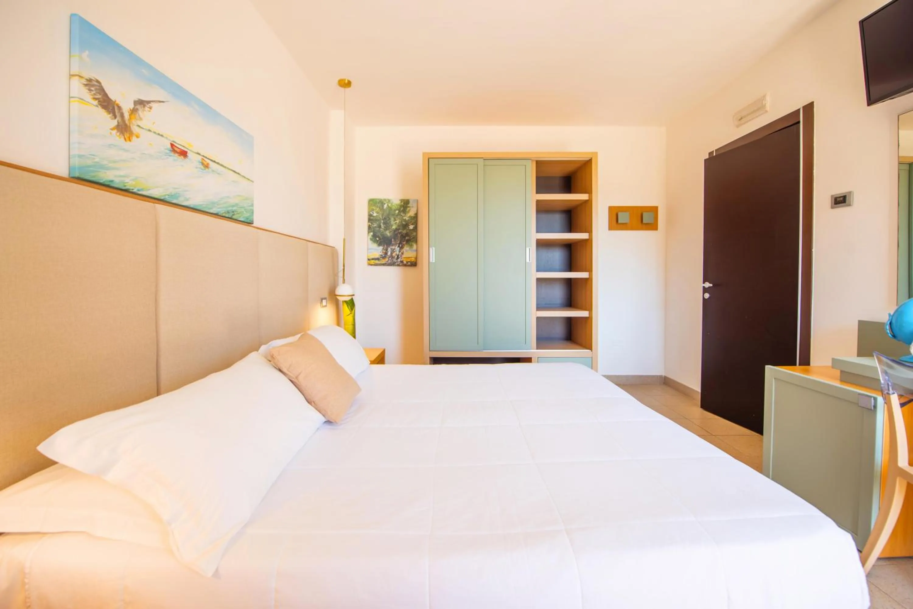 Bed in Riva Marina Resort - CDSHotels