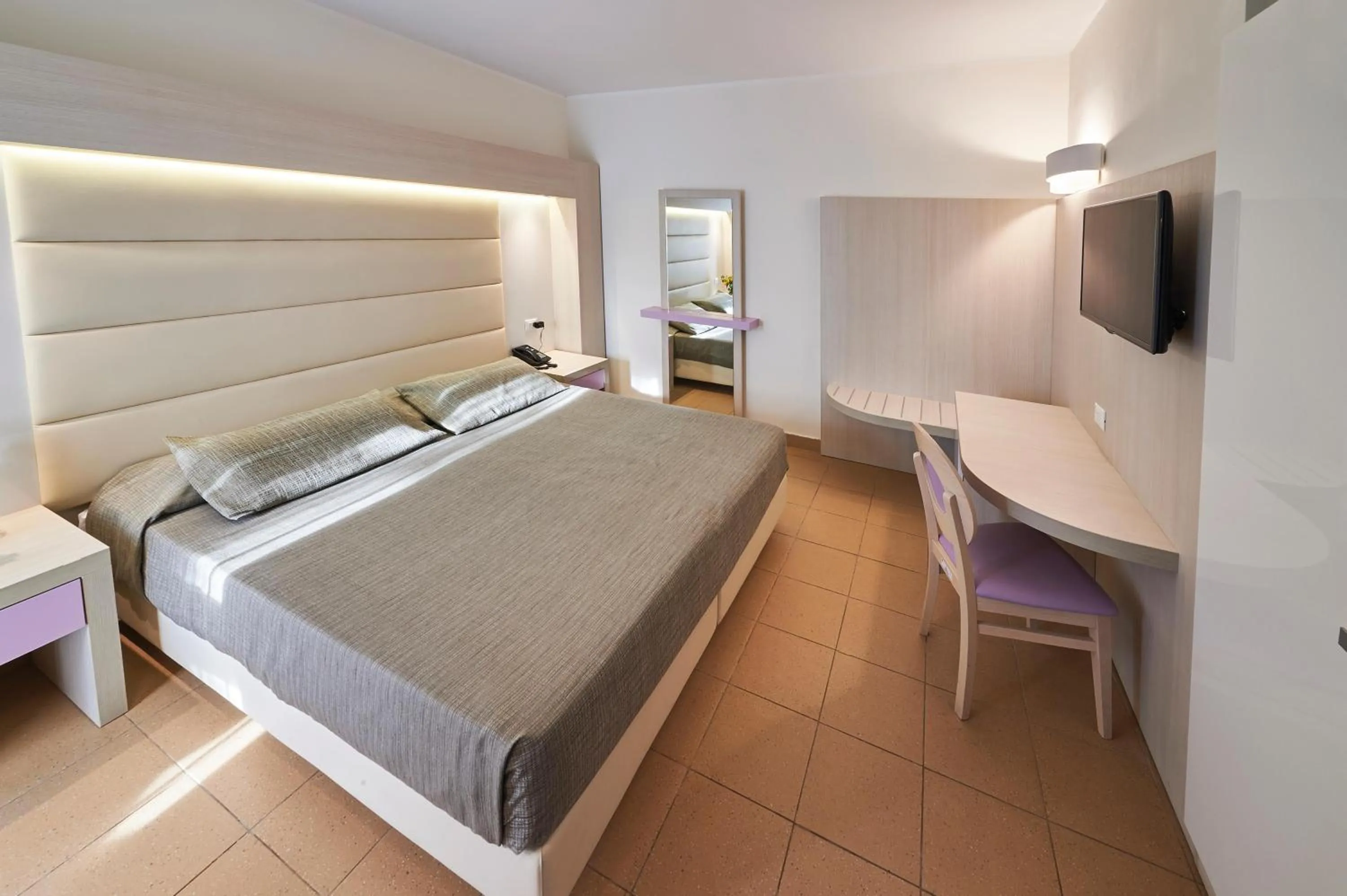 Bed in Riva Marina Resort - CDSHotels