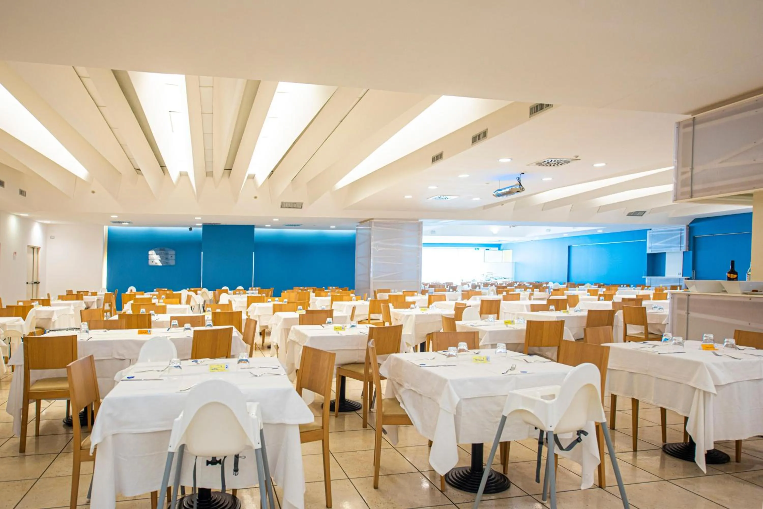 Restaurant/places to eat in Riva Marina Resort - CDSHotels