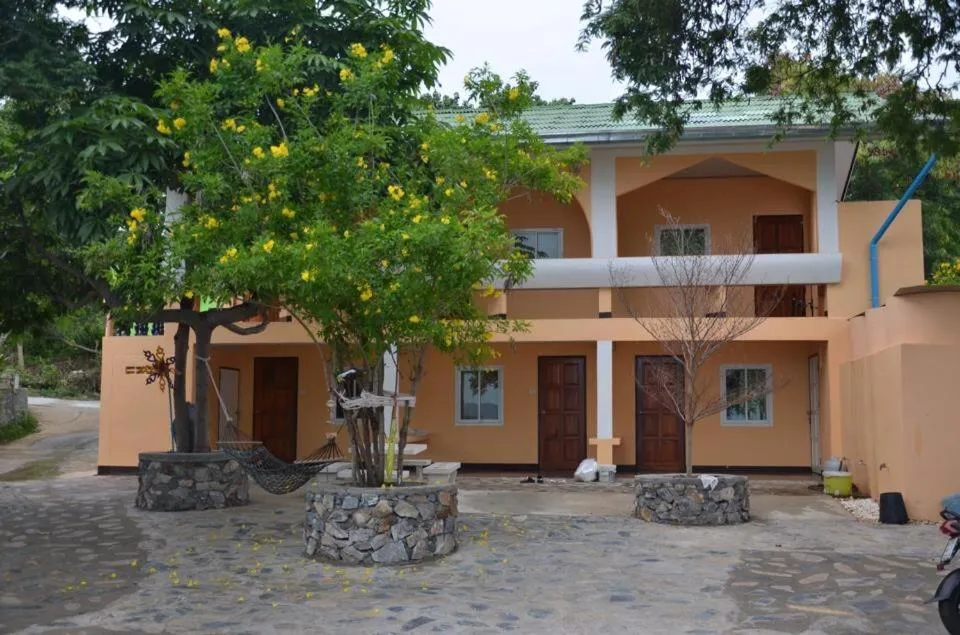 Rubtawan Sichang Resort