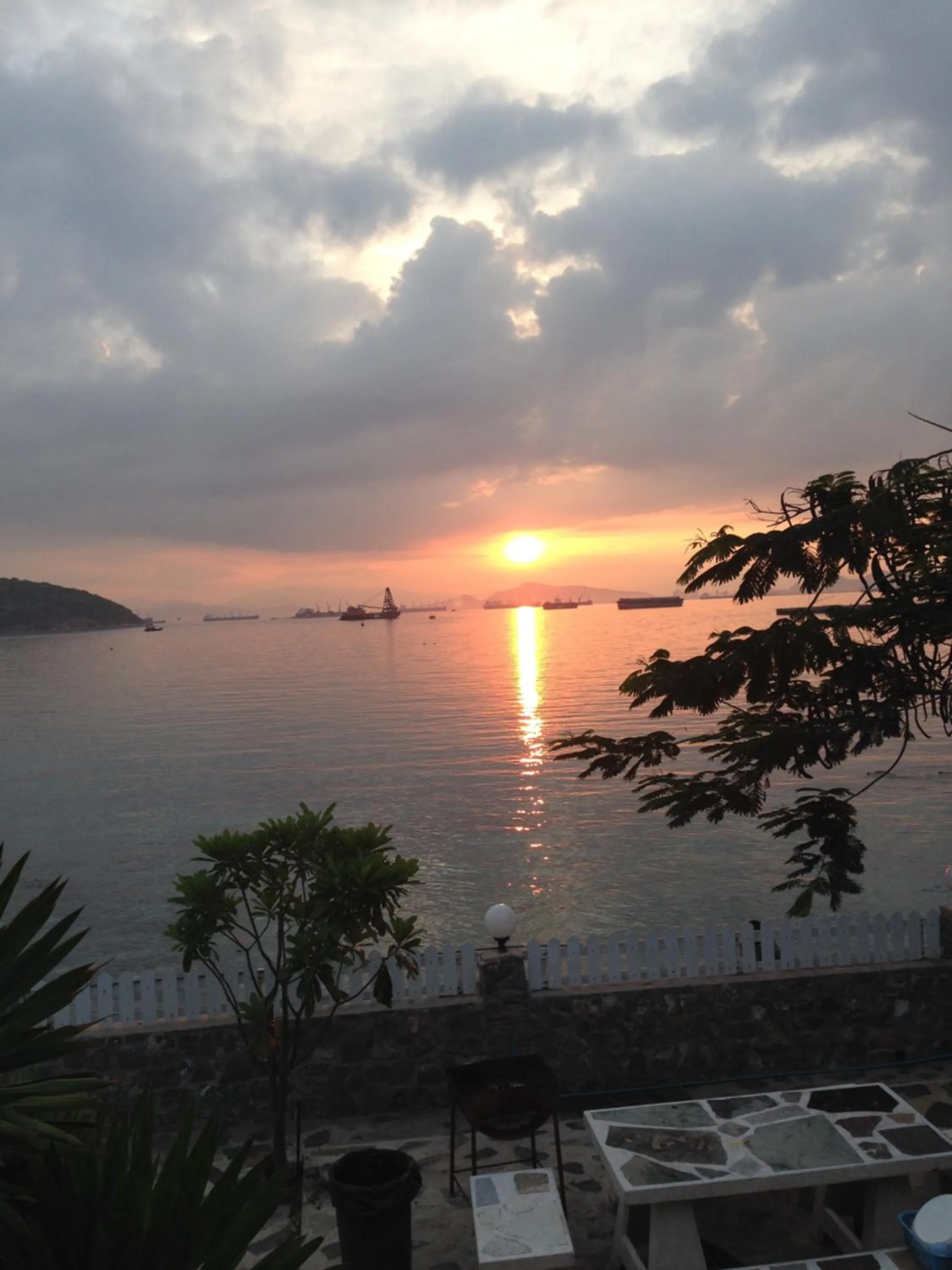 Rubtawan Sichang Resort