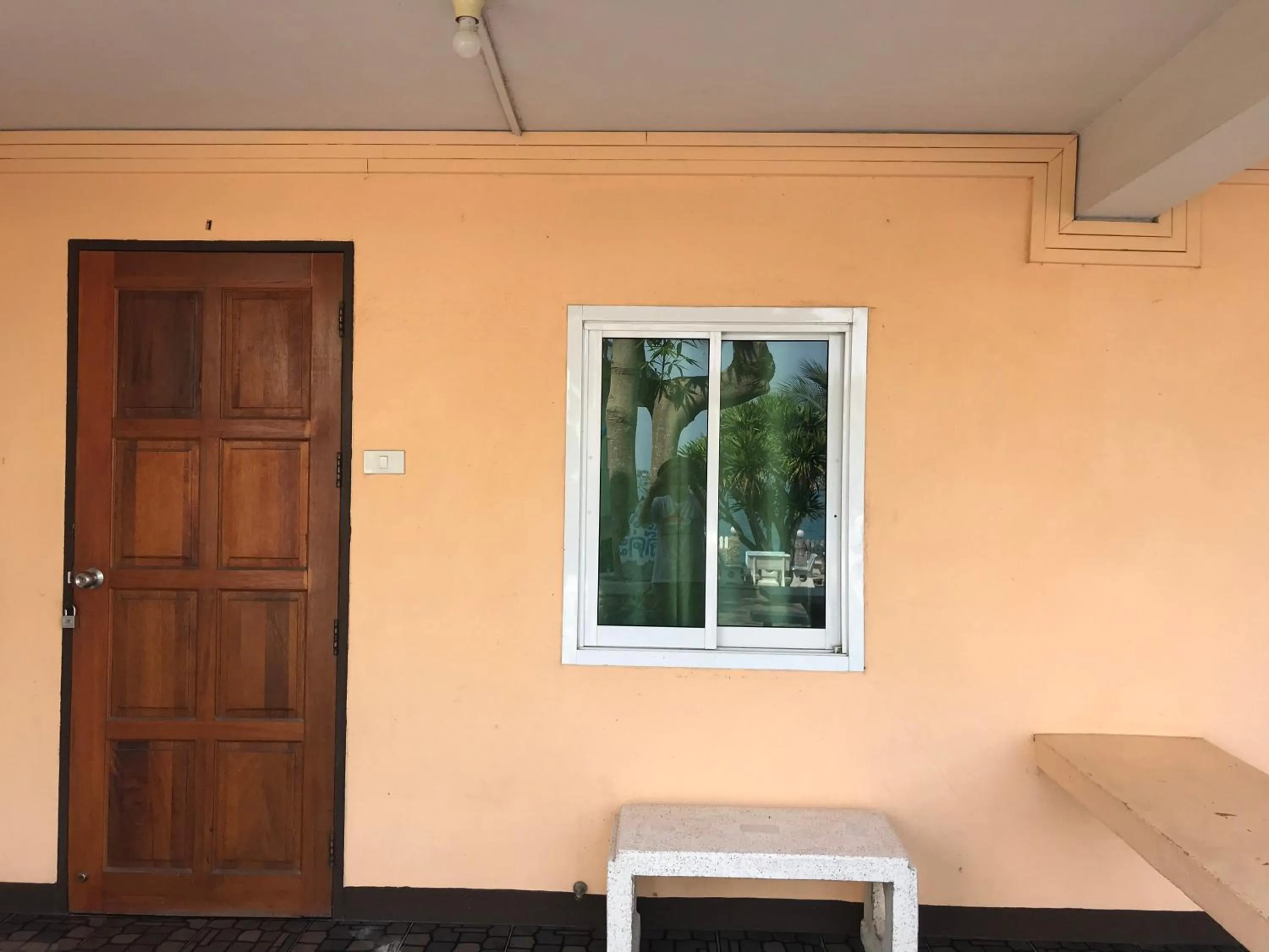 Rubtawan Sichang Resort