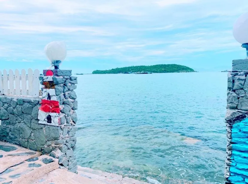 Rubtawan Sichang Resort