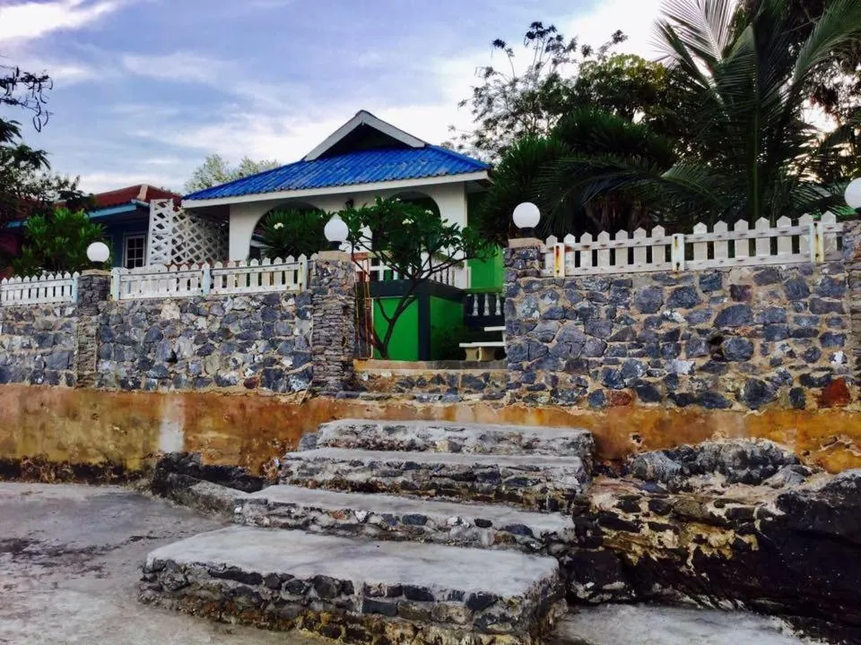 Rubtawan Sichang Resort