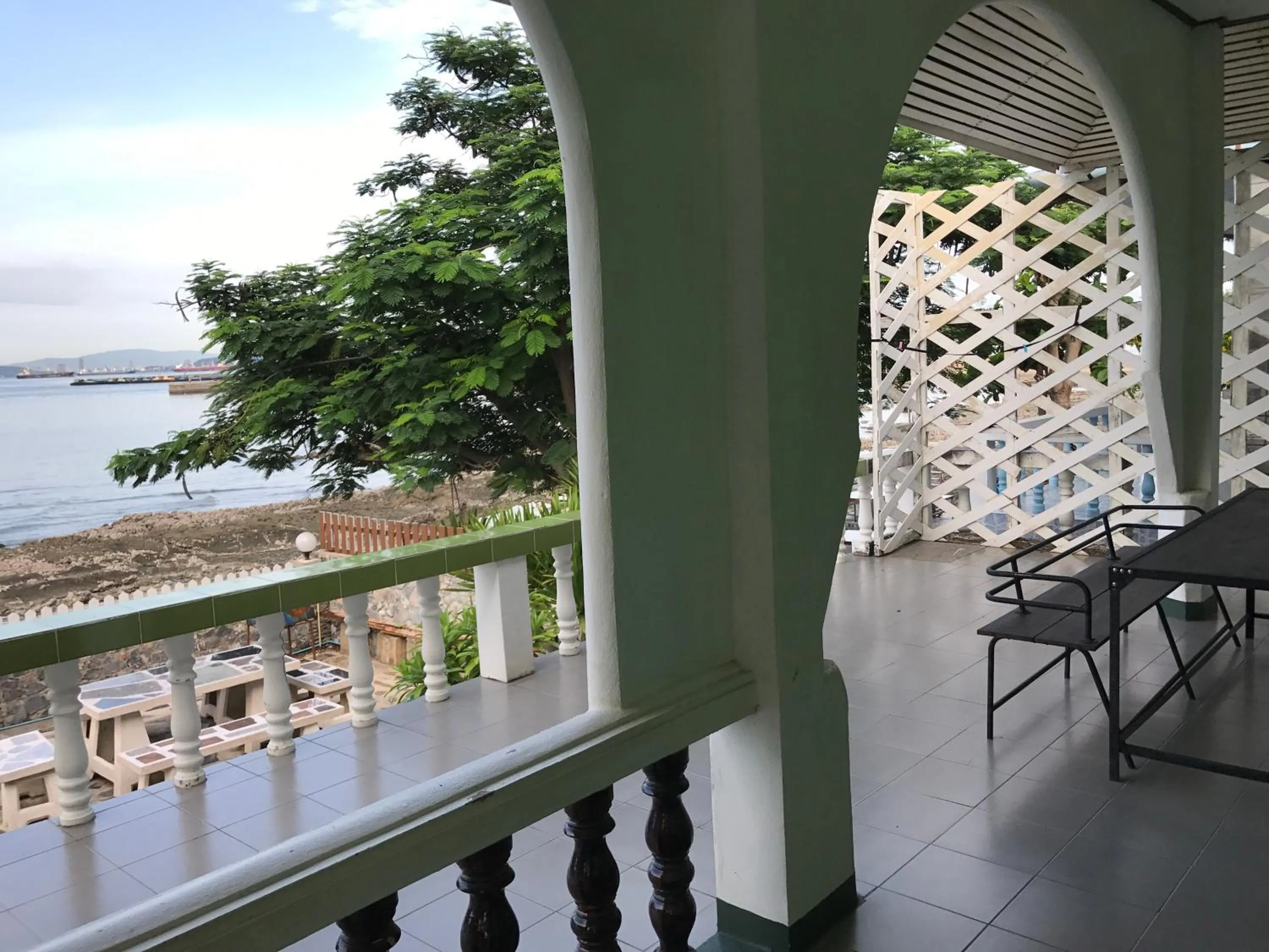 Rubtawan Sichang Resort