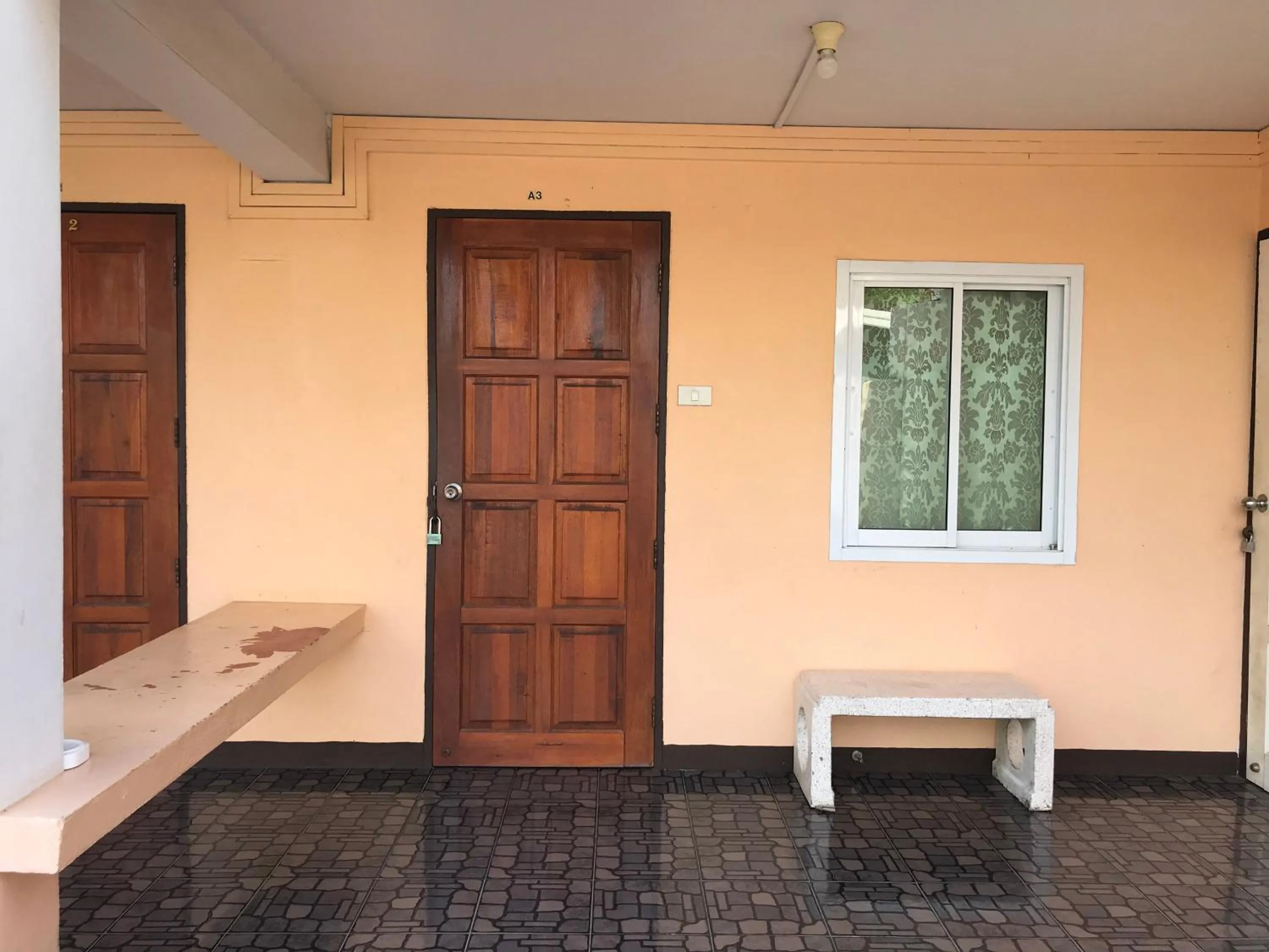 Rubtawan Sichang Resort