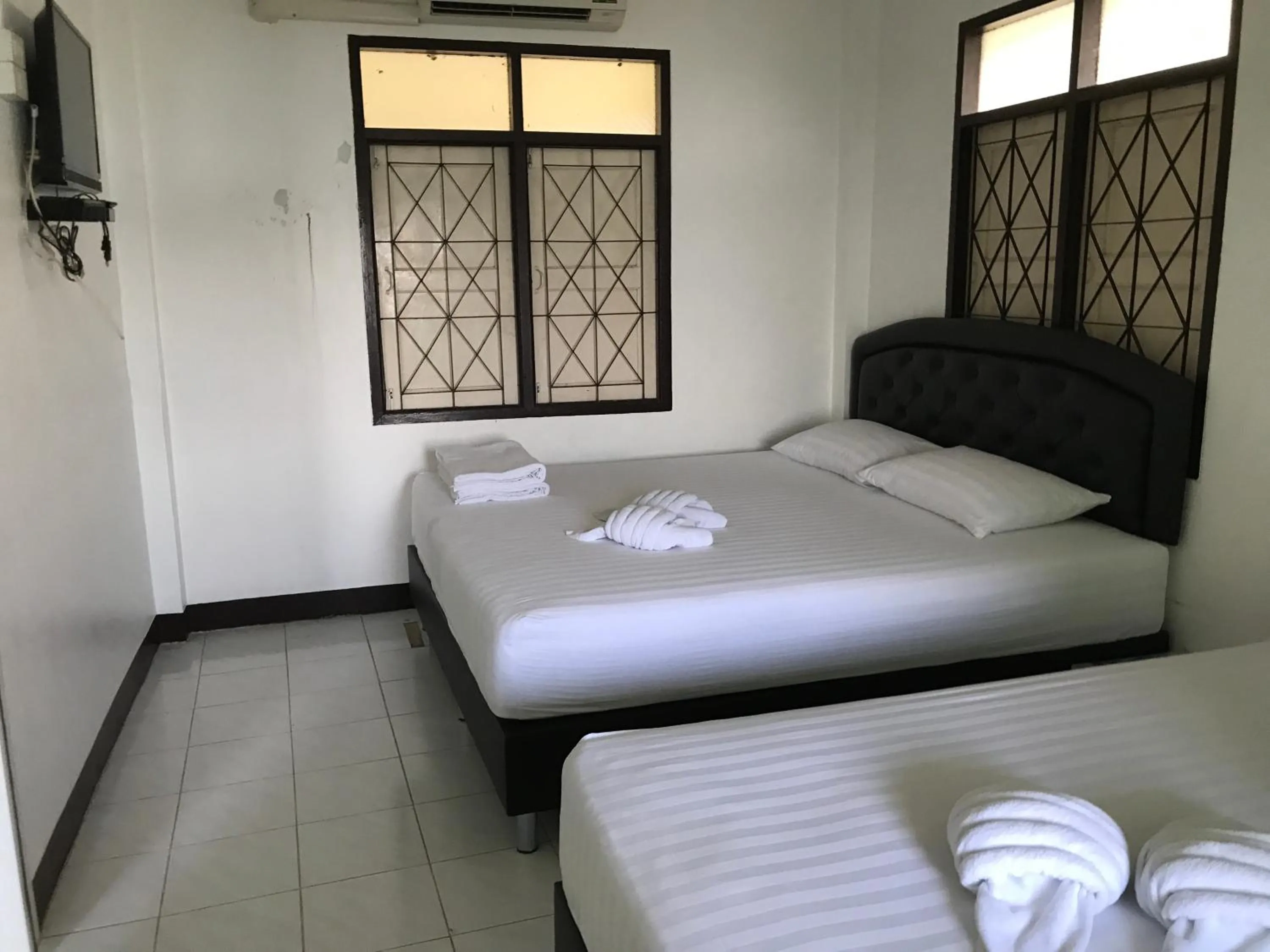 Bed in Rubtawan Sichang Resort