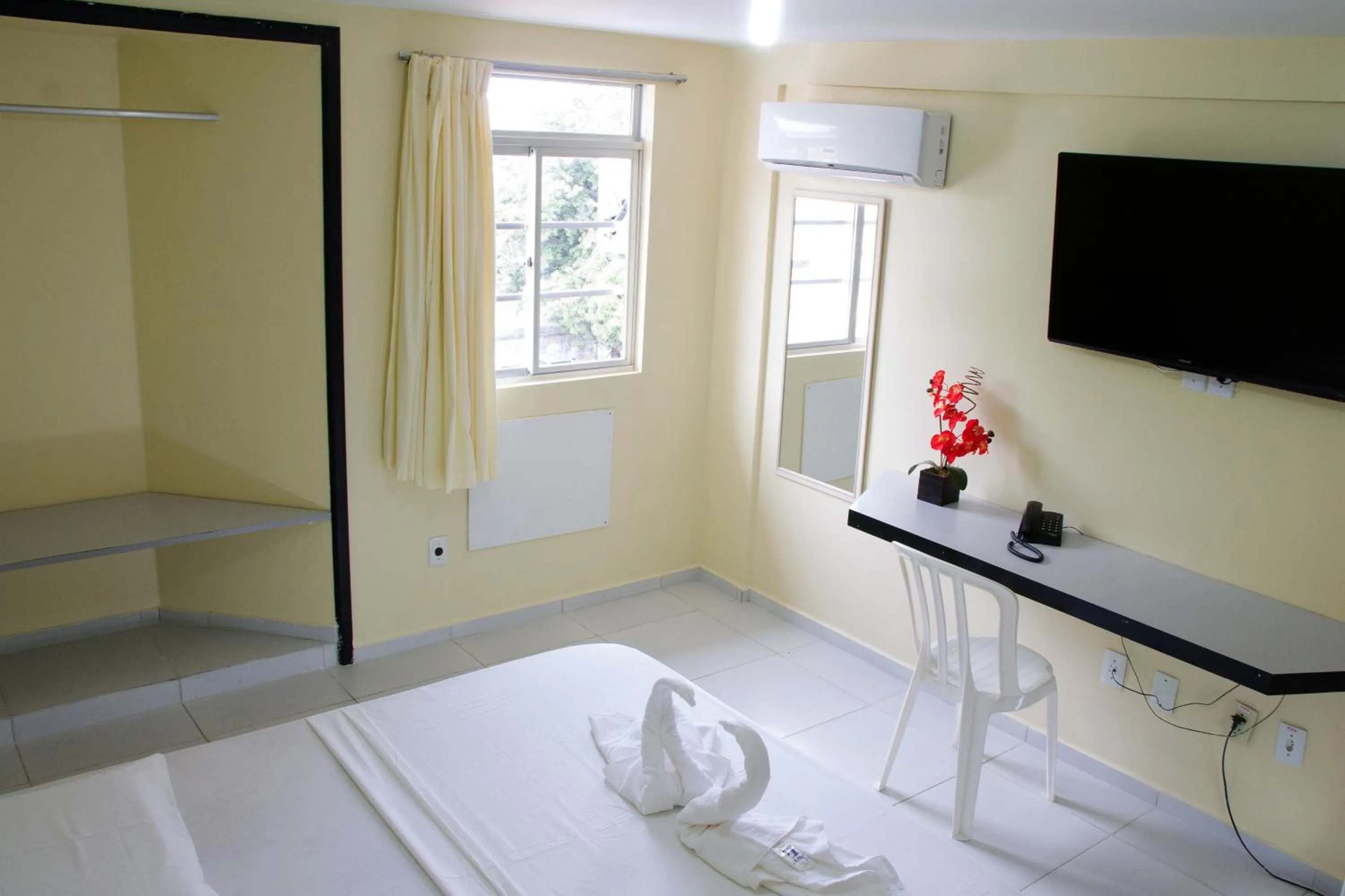 Decorative detail, Bed in JR Hotel