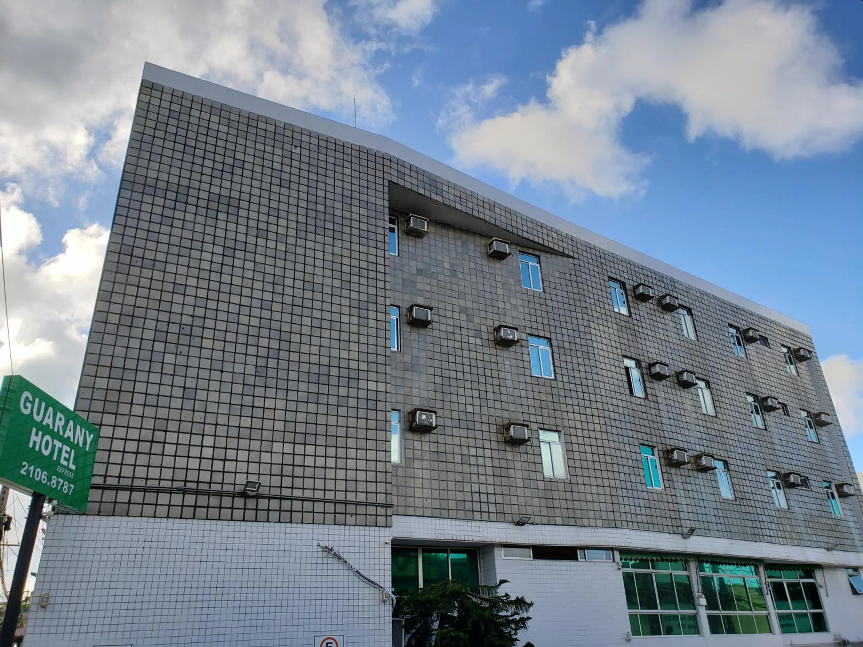 Property building in Guarany Hotel Express