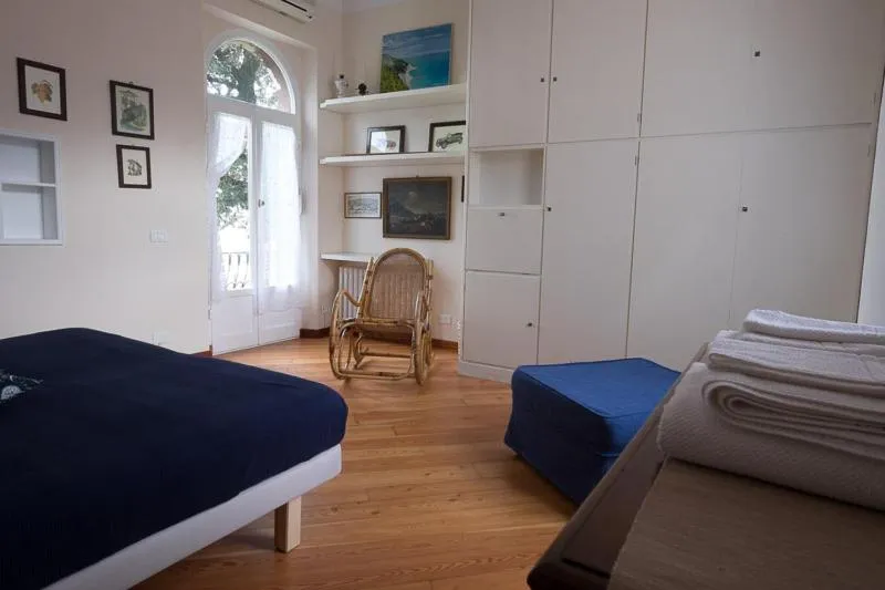 Photo of the whole room, Bed in D'AGO48