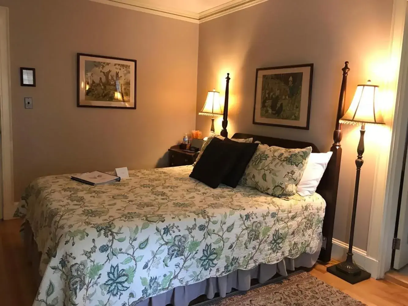 The Brewster Inn The Brewster Inn