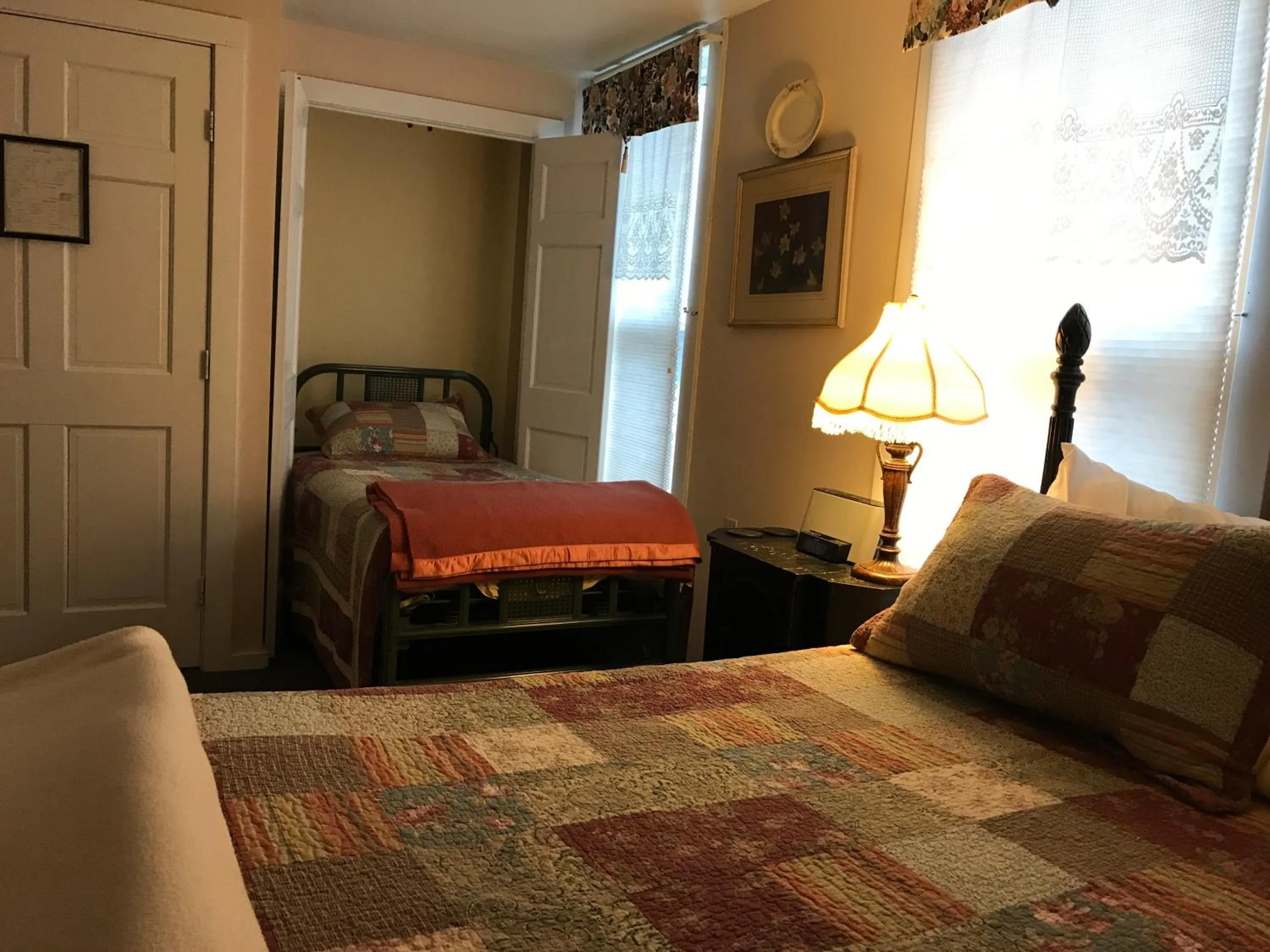 Bed in The Brewster Inn