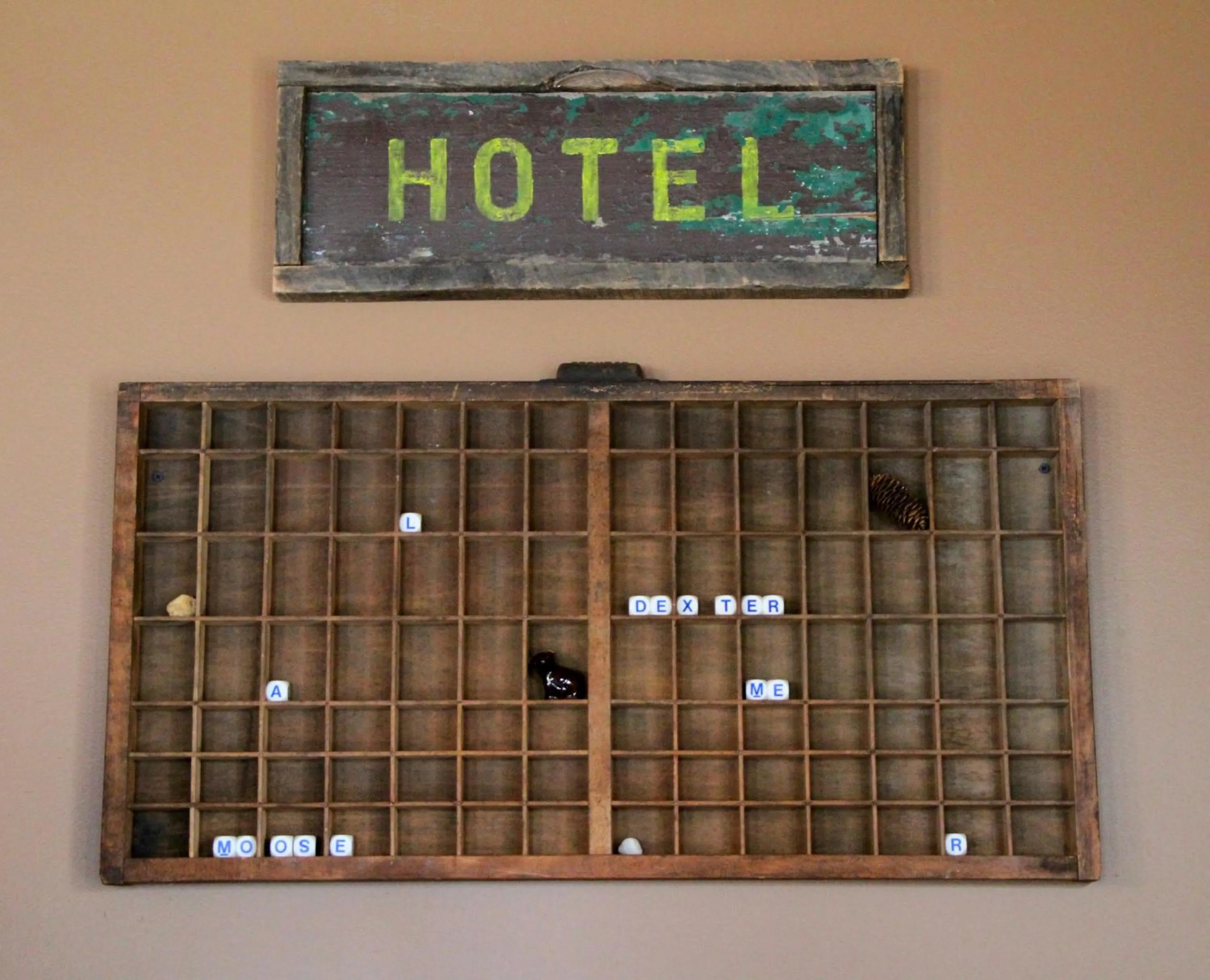 Decorative detail in The Brewster Inn