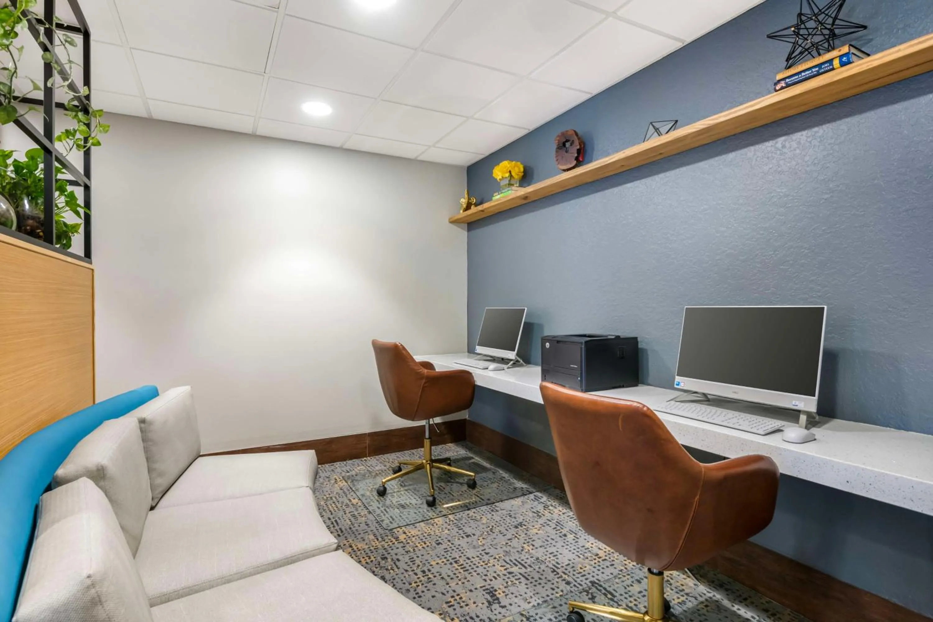 Business facilities in Best Western Plus Universal Inn - Free Shuttle to Universal Studios!