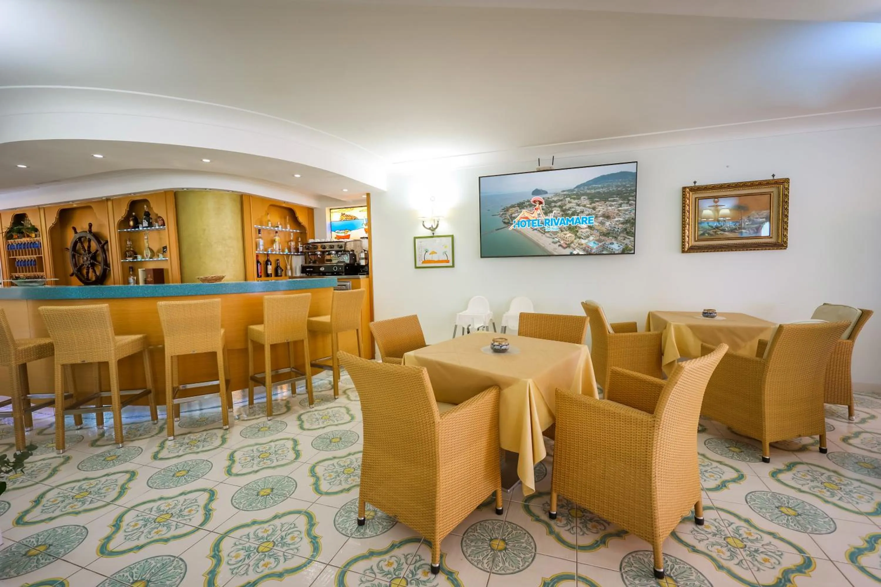 Lounge or bar in Hotel Rivamare