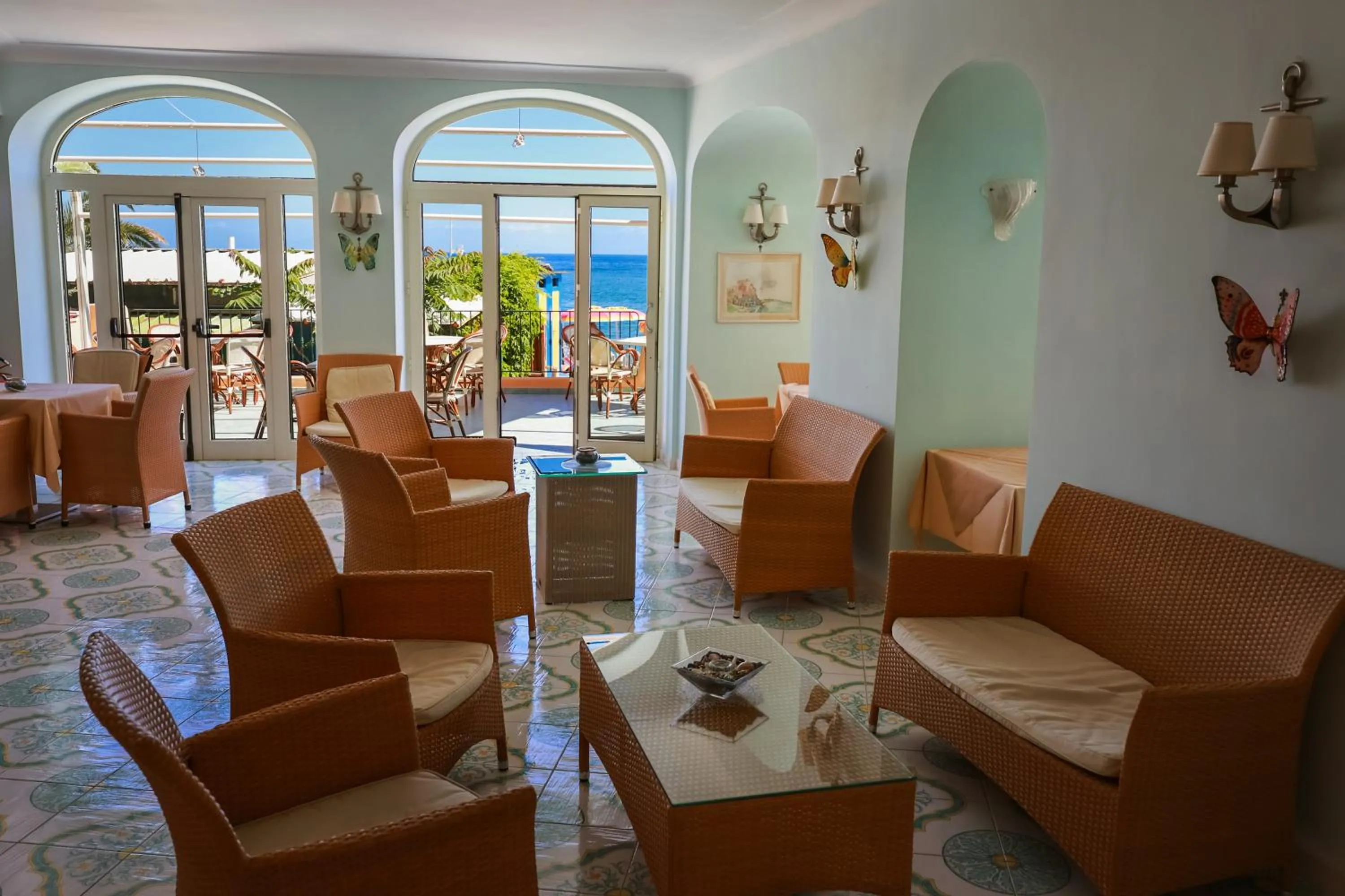 Seating area in Hotel Rivamare