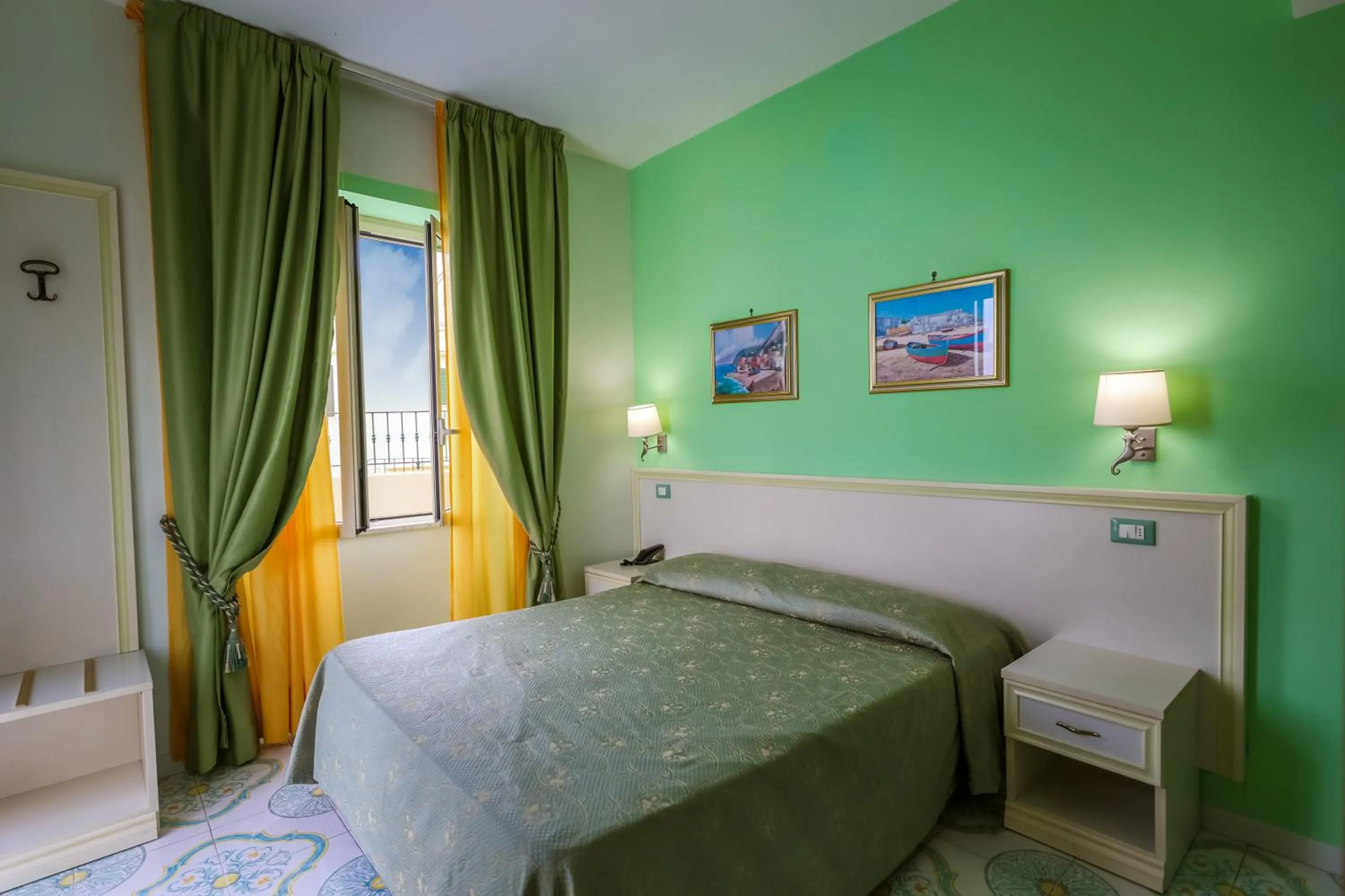 Bedroom, Bed in Hotel Rivamare