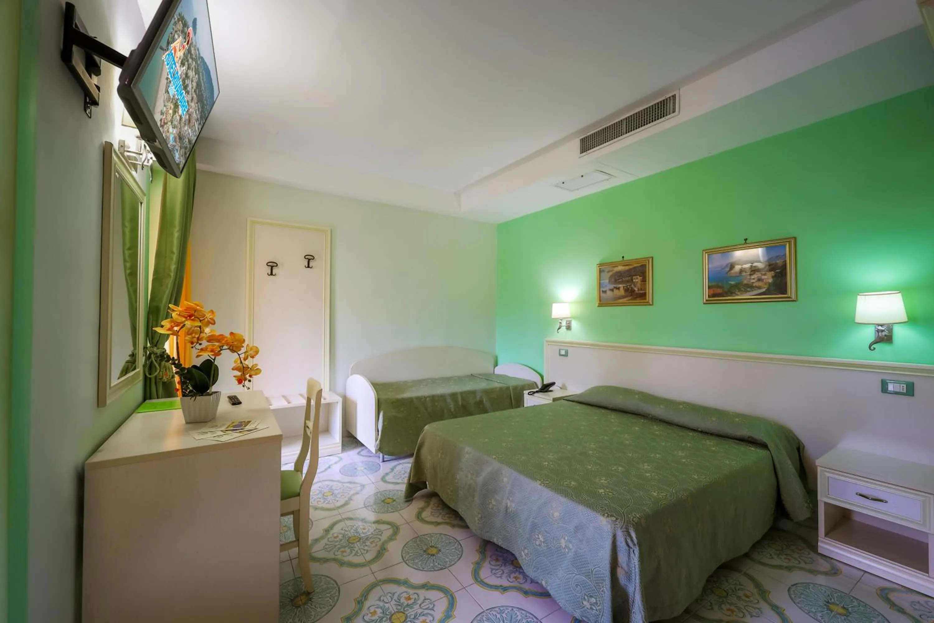 Bedroom, Bed in Hotel Rivamare