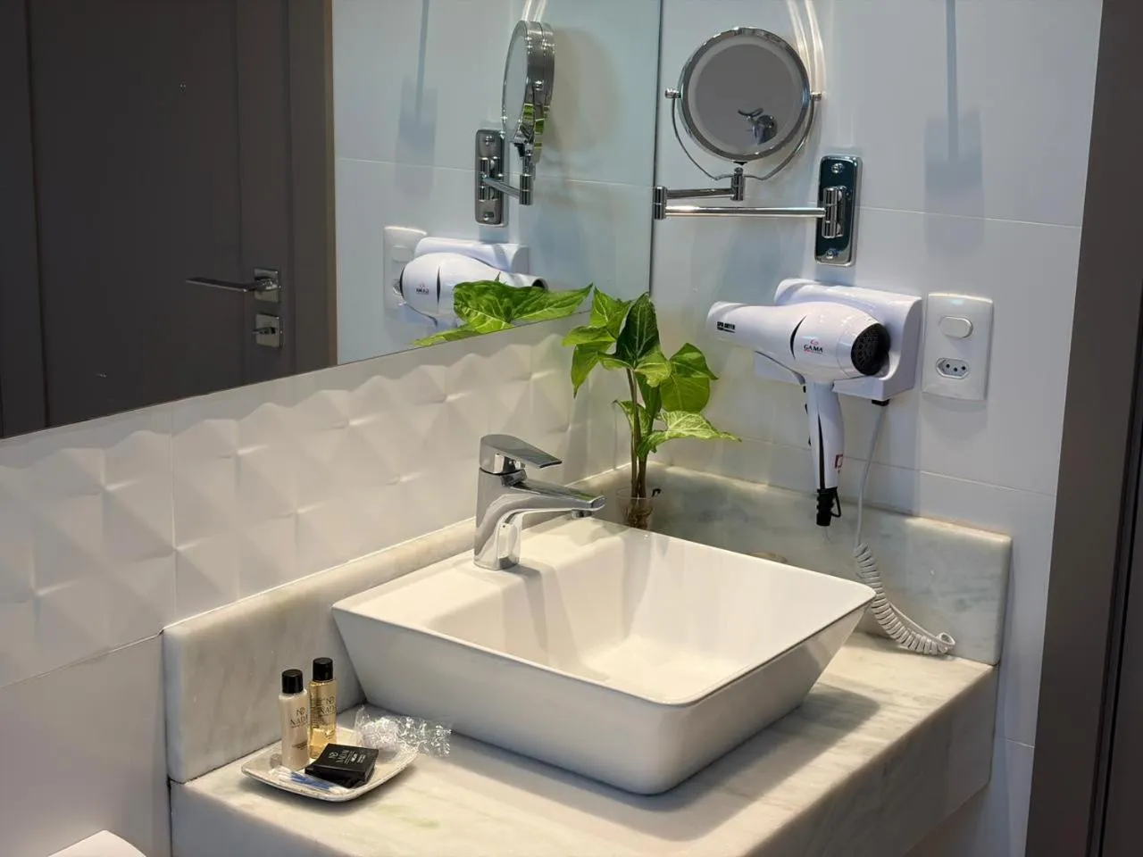 Bathroom in Nadai Confort Hotel e Spa