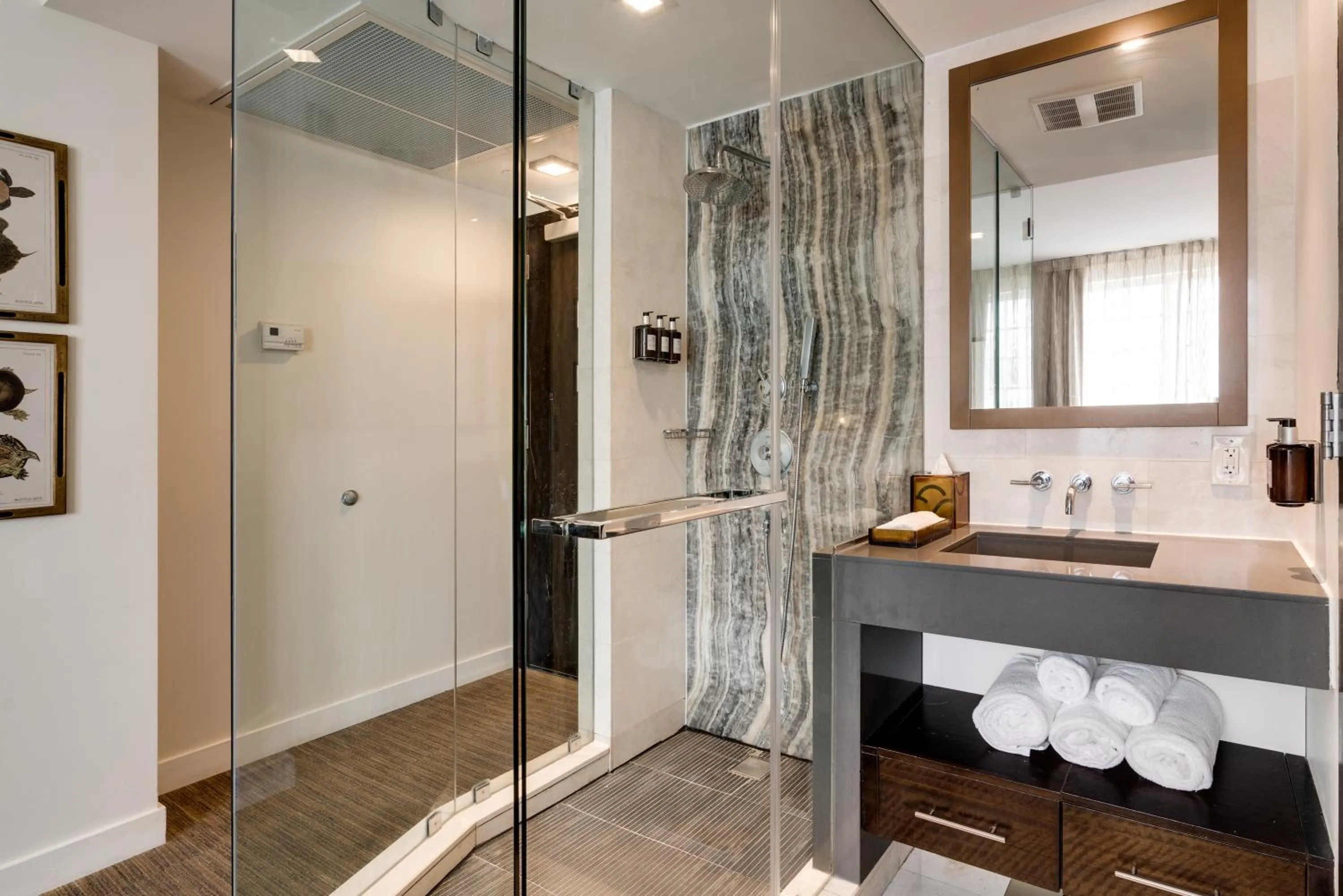 Bathroom in Iberostar Waves Berkeley Shore