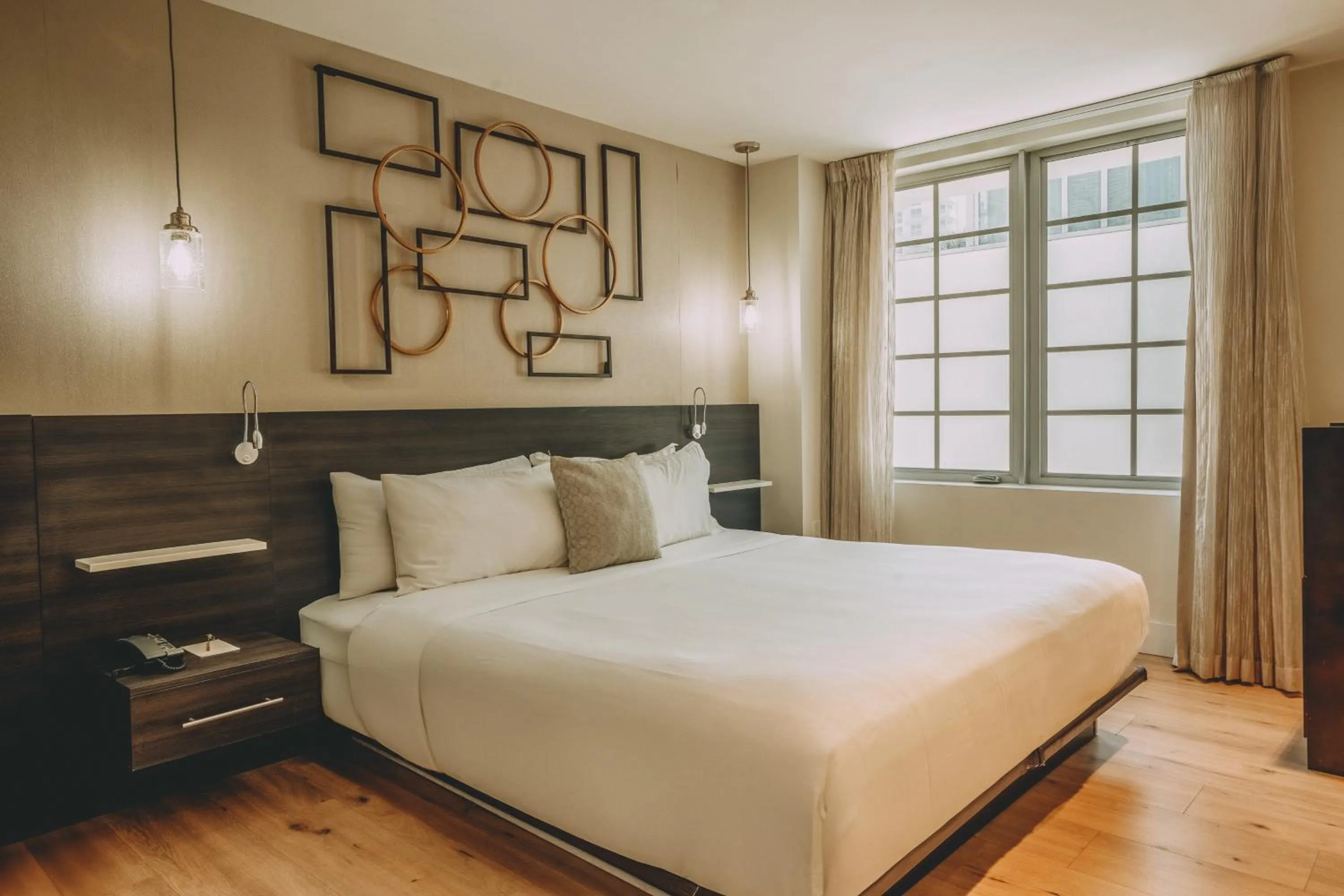 Bed in Iberostar Waves Berkeley Shore